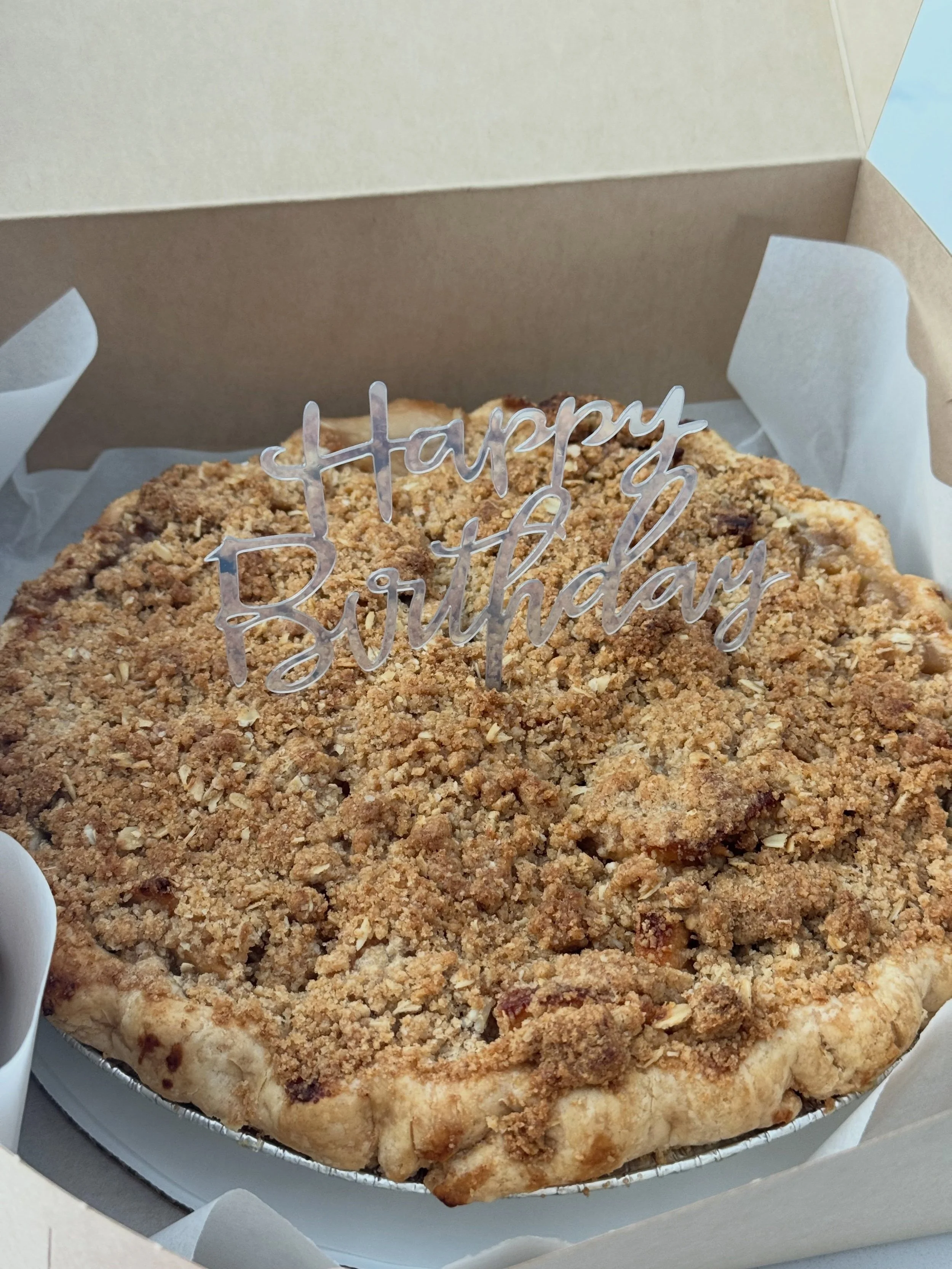 Birthday Apple Crumble Pie
.
.
.
.
.
#happybirthday #applecrumble #pie #pies #apple