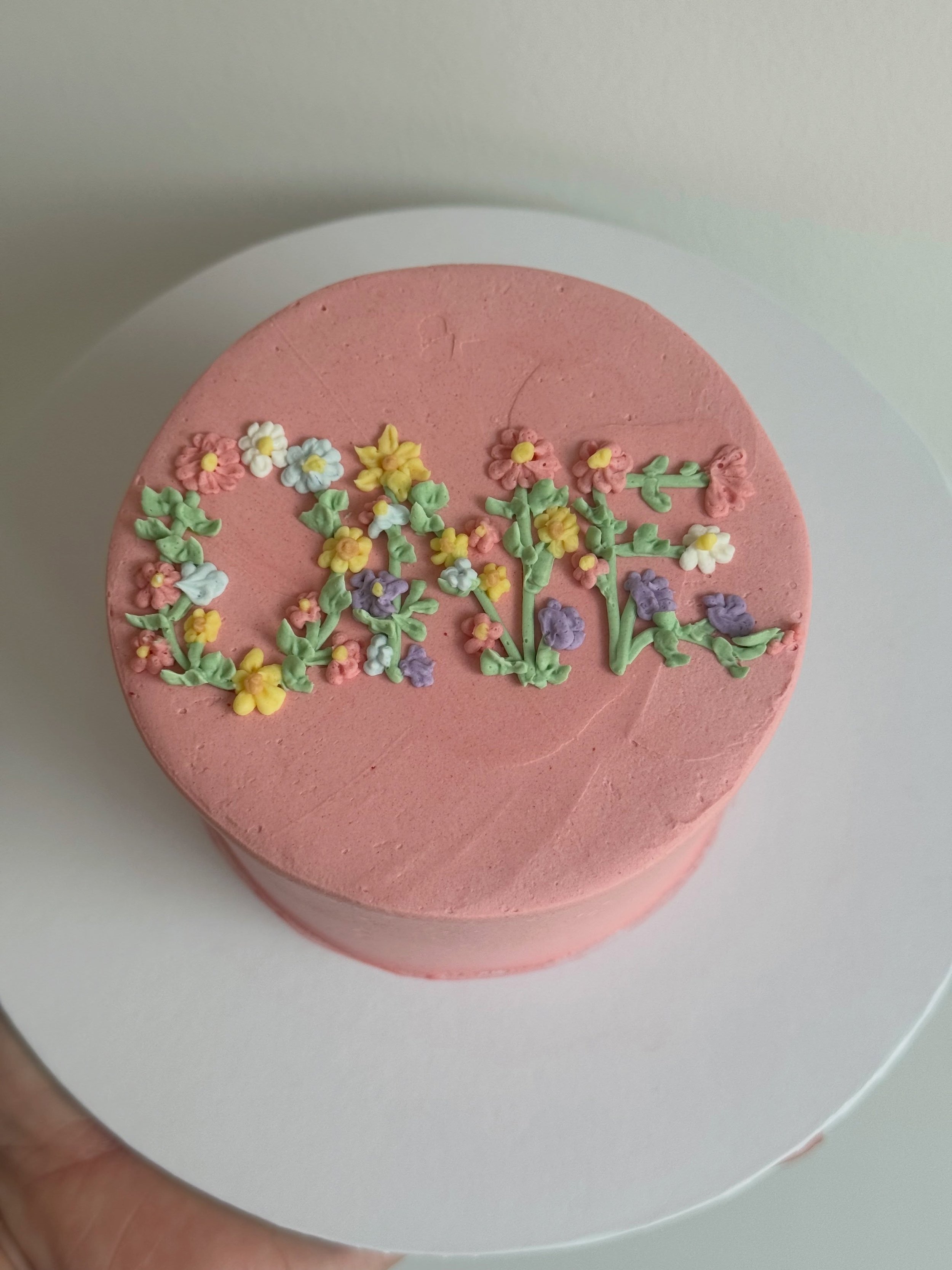 The sweetest smash cake 
.
.
.
.
.
#cake #smashcake #buttercream #one #smashcakesession