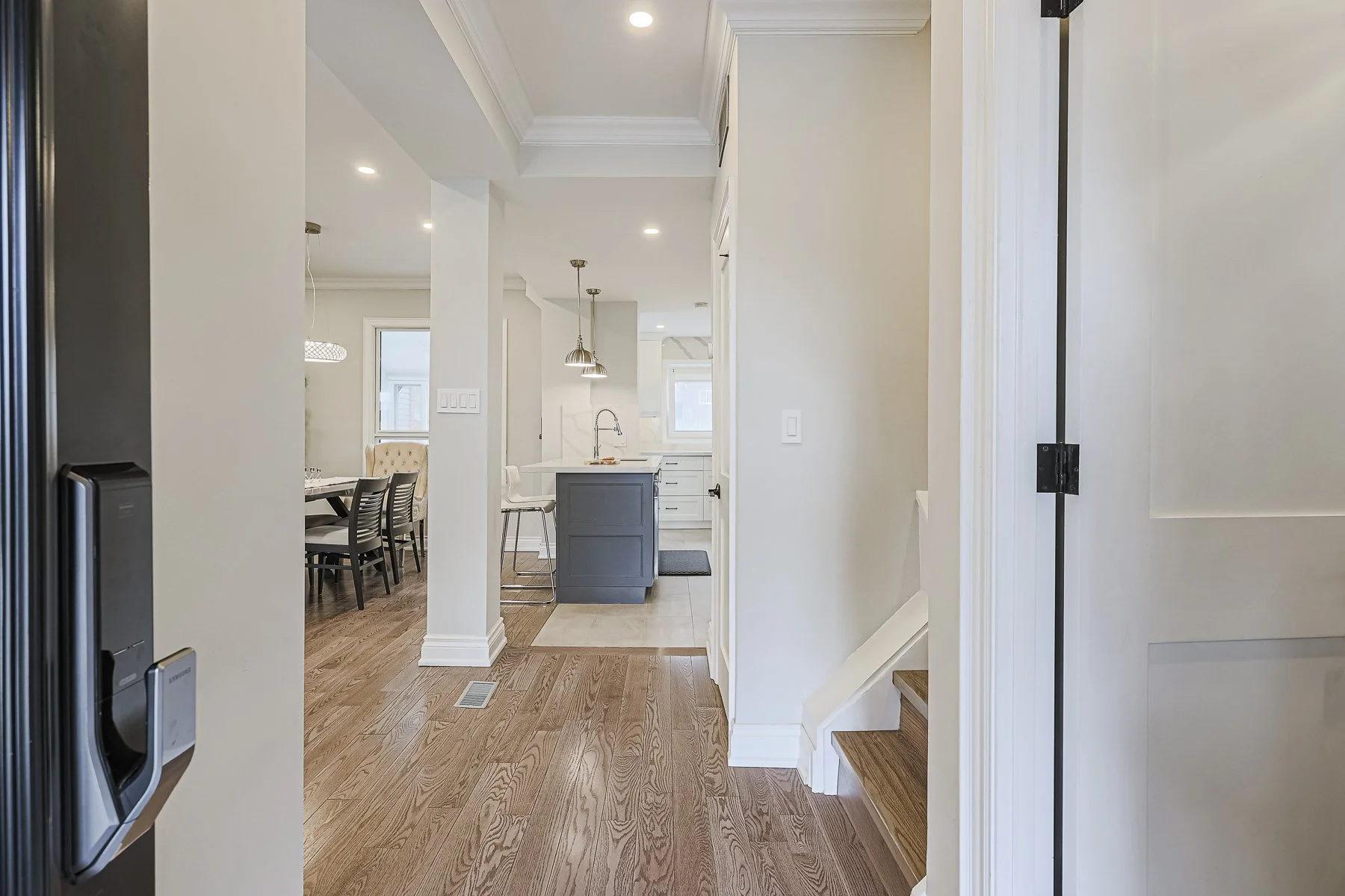 238 Roselawn Ave MLS-7.jpg