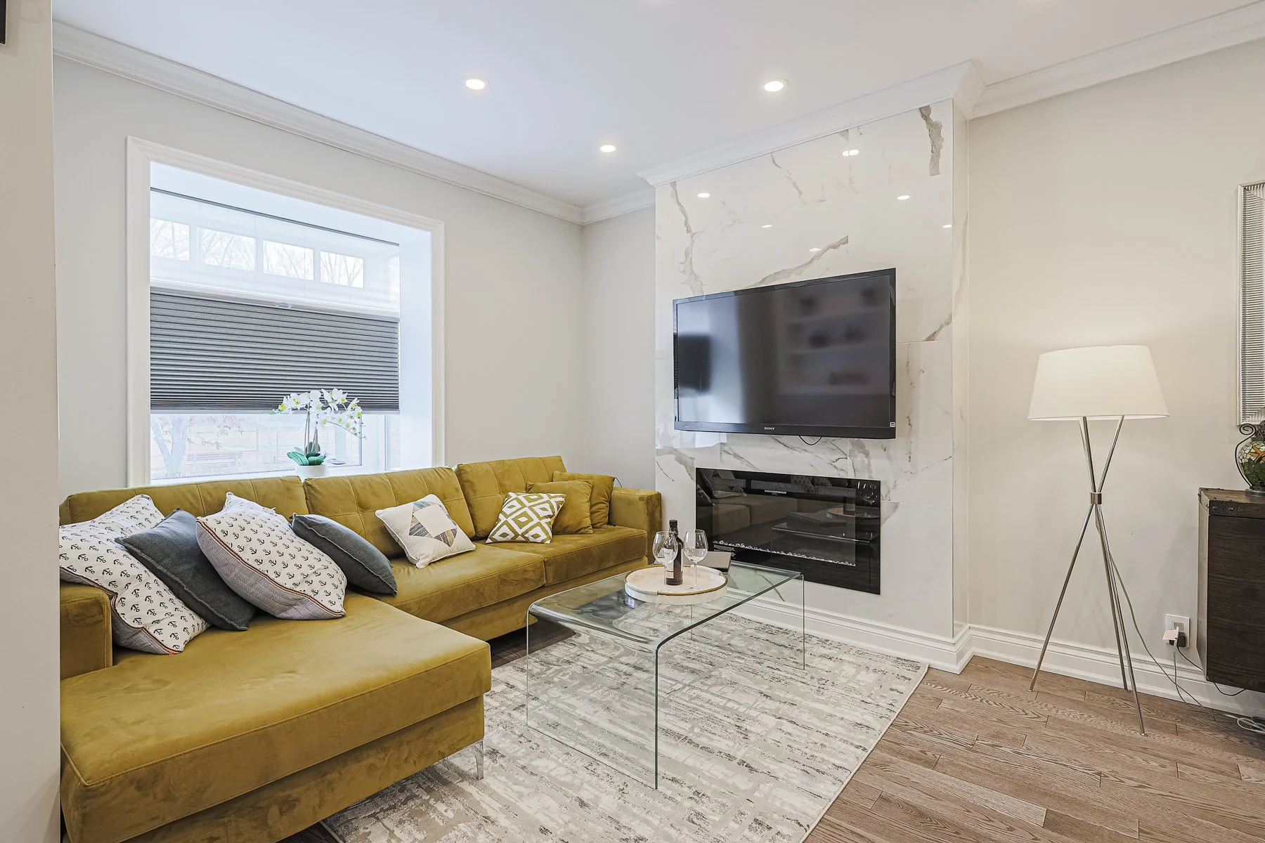 238 Roselawn Ave MLS-12.jpg