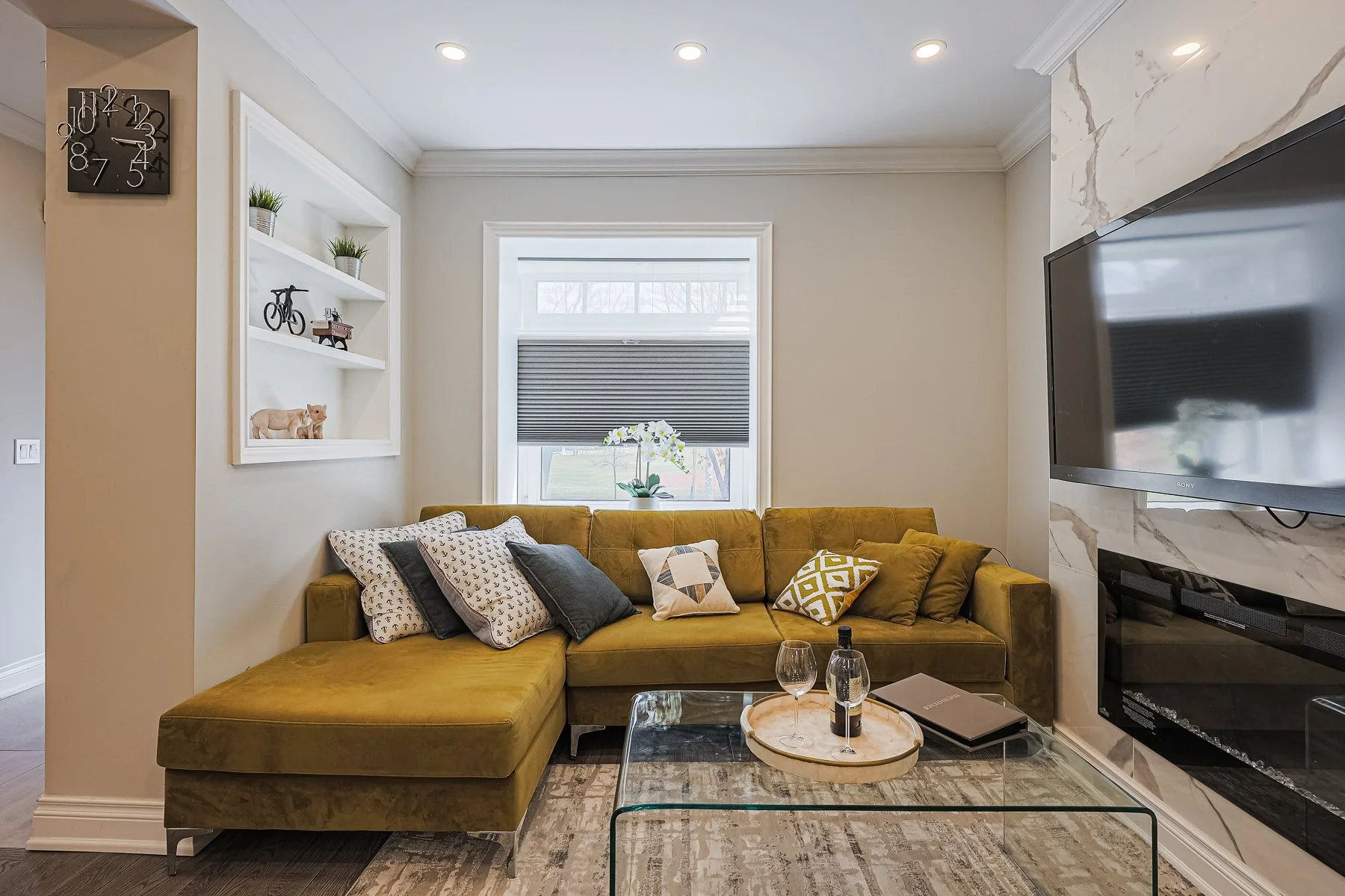 238 Roselawn Ave MLS-13.jpg