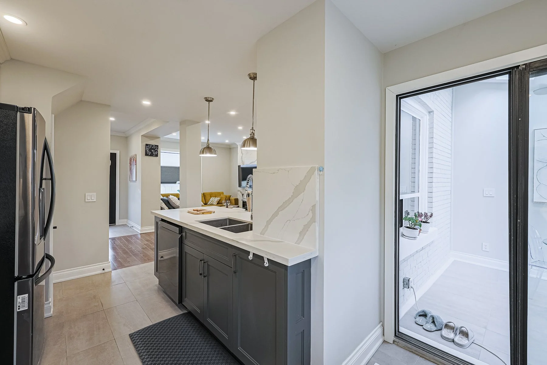 238 Roselawn Ave MLS-37.jpg