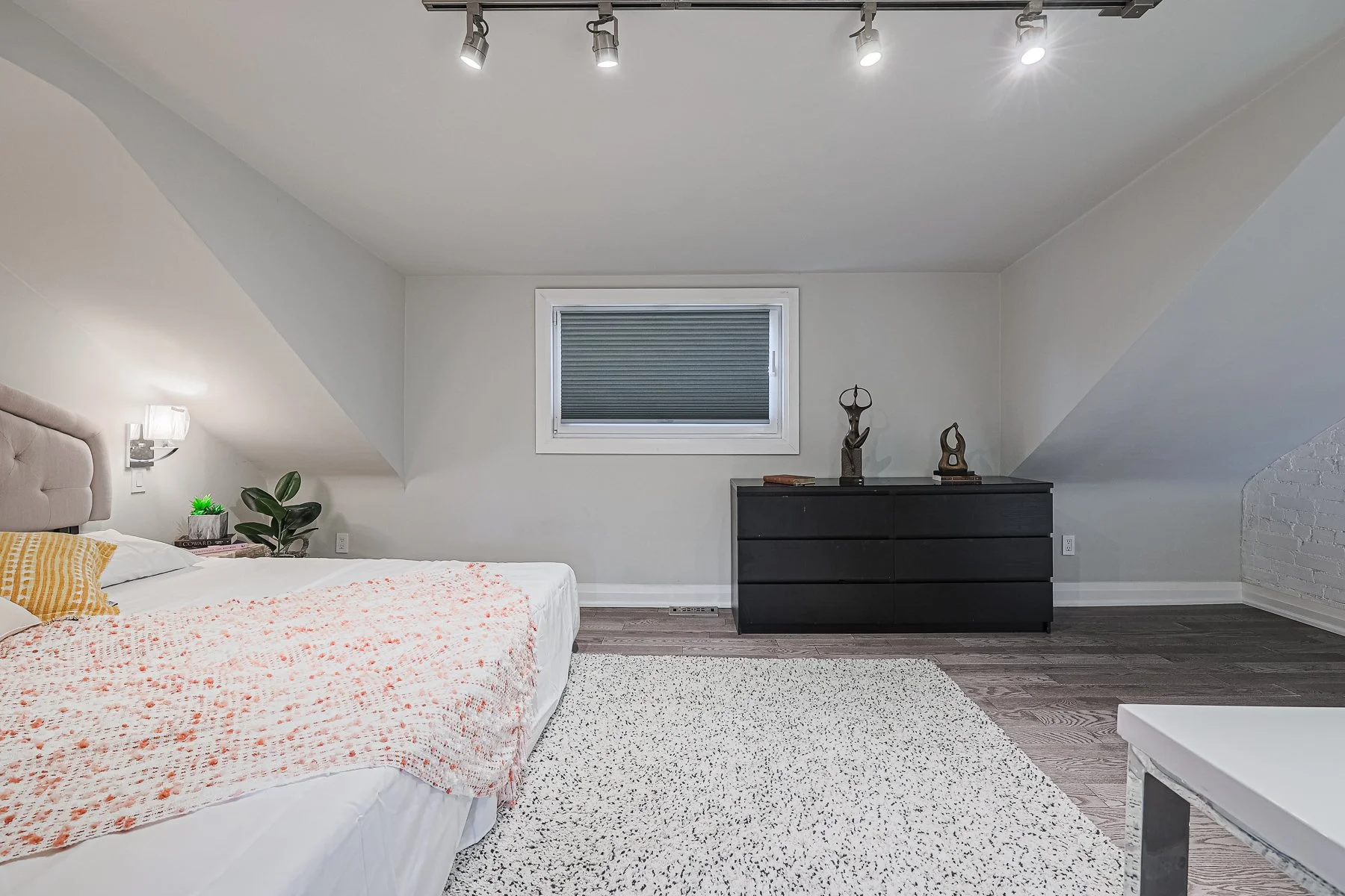 238 Roselawn Ave MLS-62.jpg