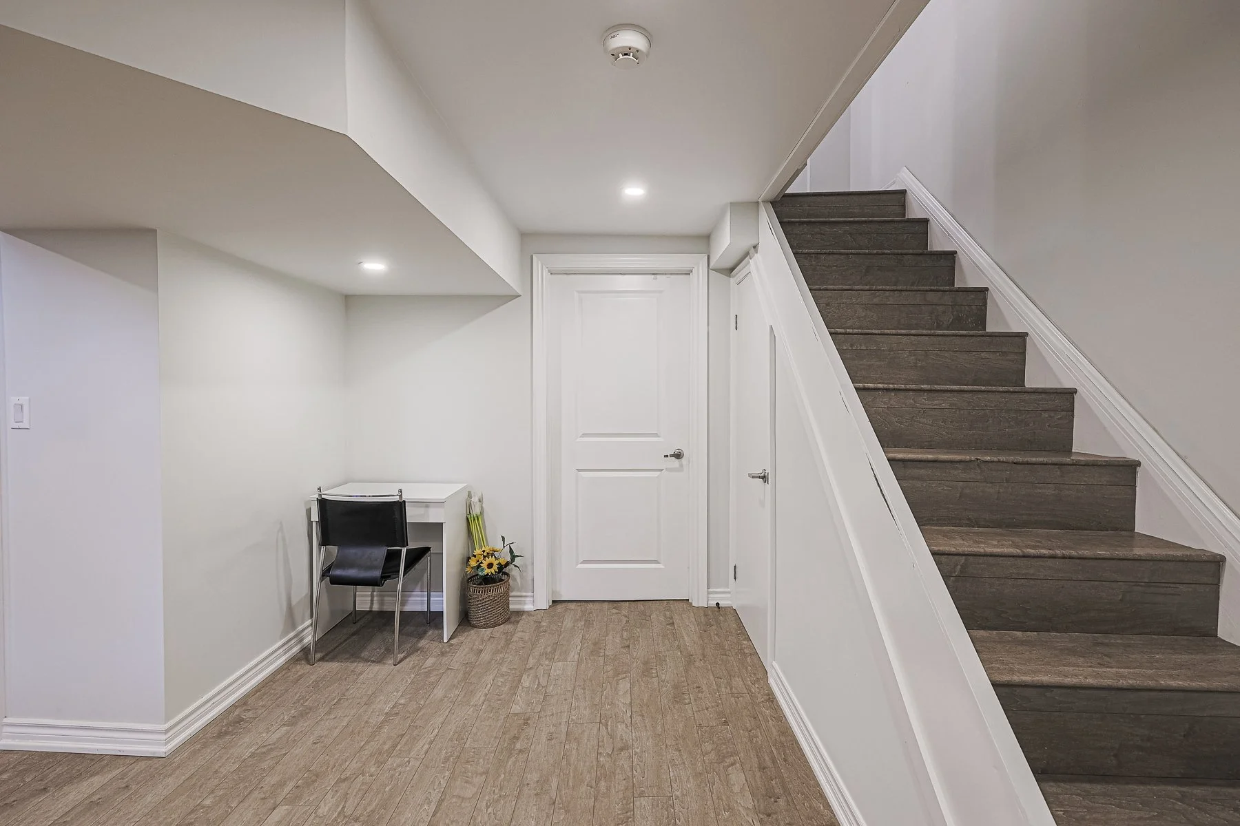 238 Roselawn Ave MLS-70.jpg