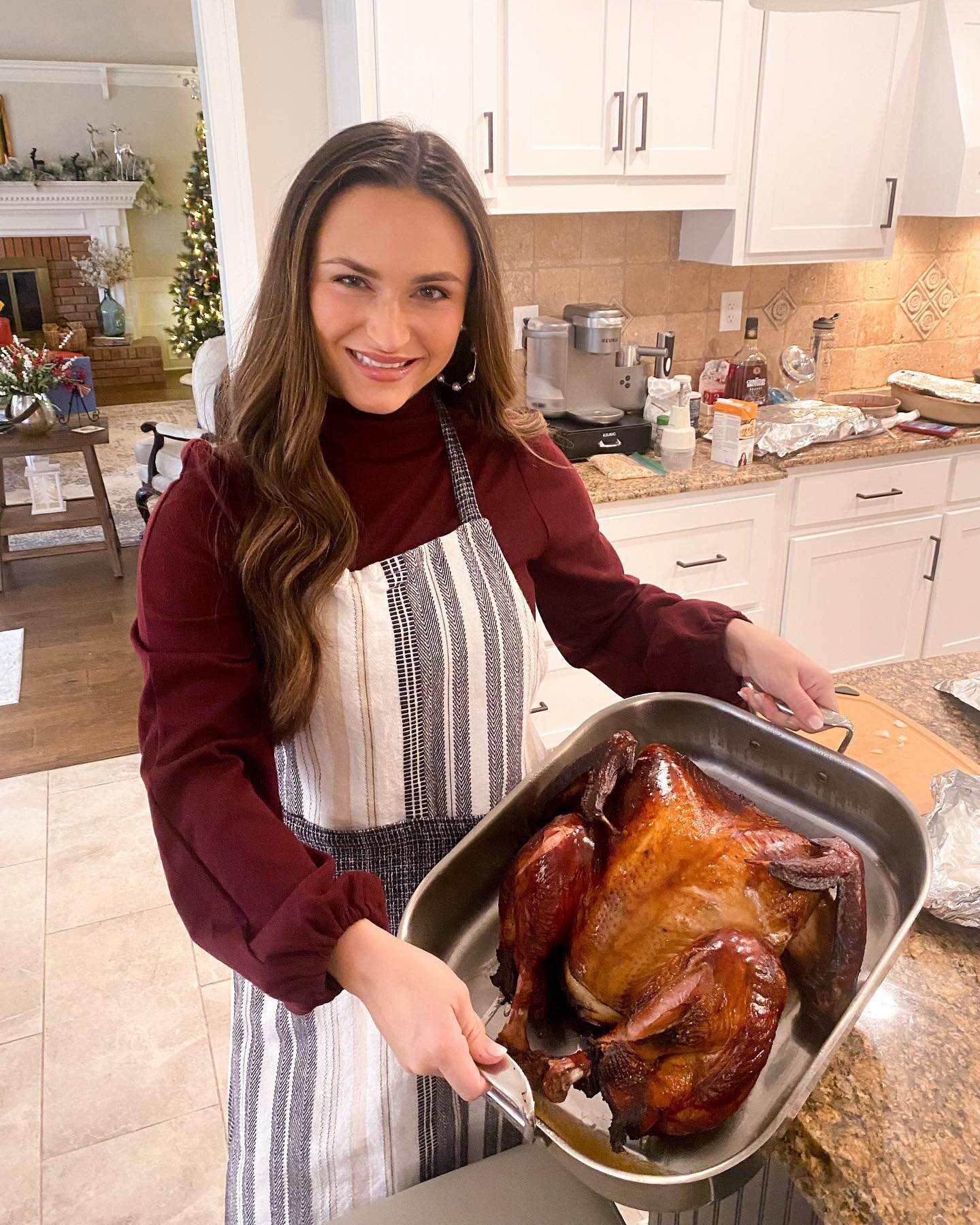 Thankful to be surrounded by loved ones on this special day!!!🫶🏻🦃

I hope you all had a day full of celebration!