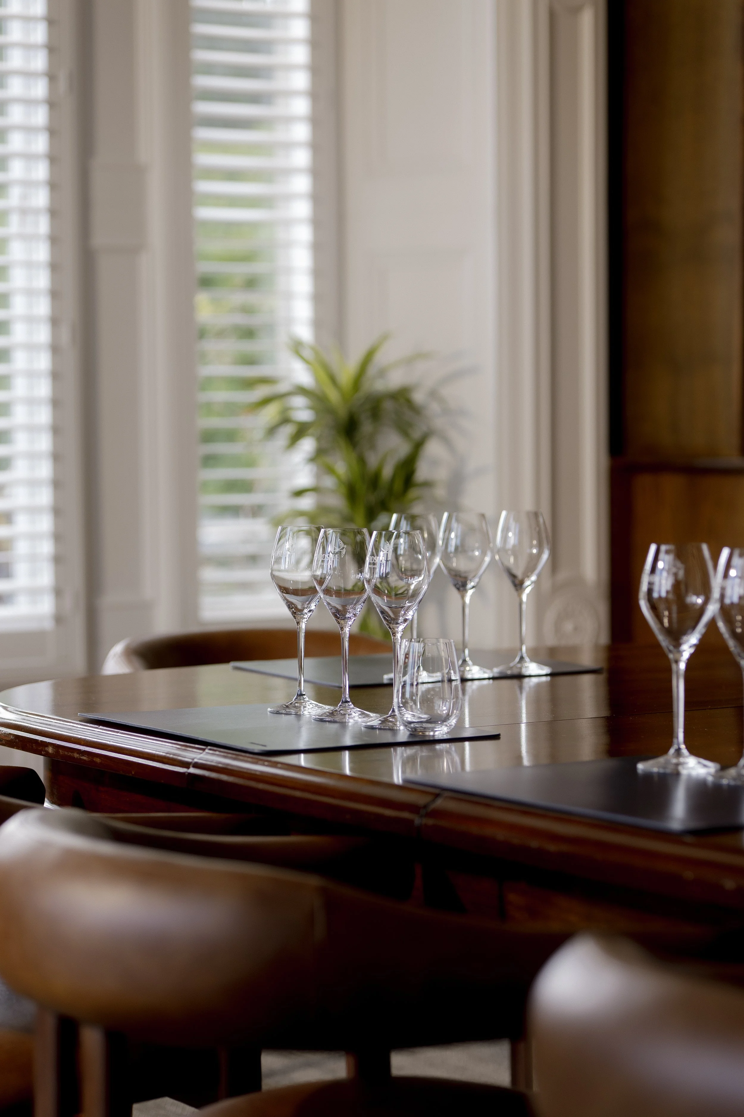 LEONARDSLEE DRAWING ROOM -2.jpg