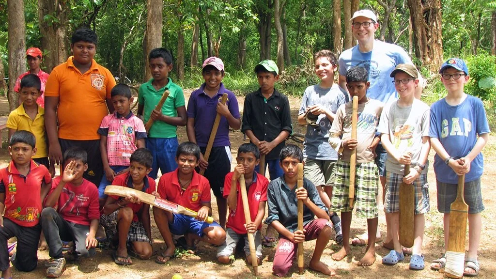 cricket+with+primary+school+kids+_+edit.jpg