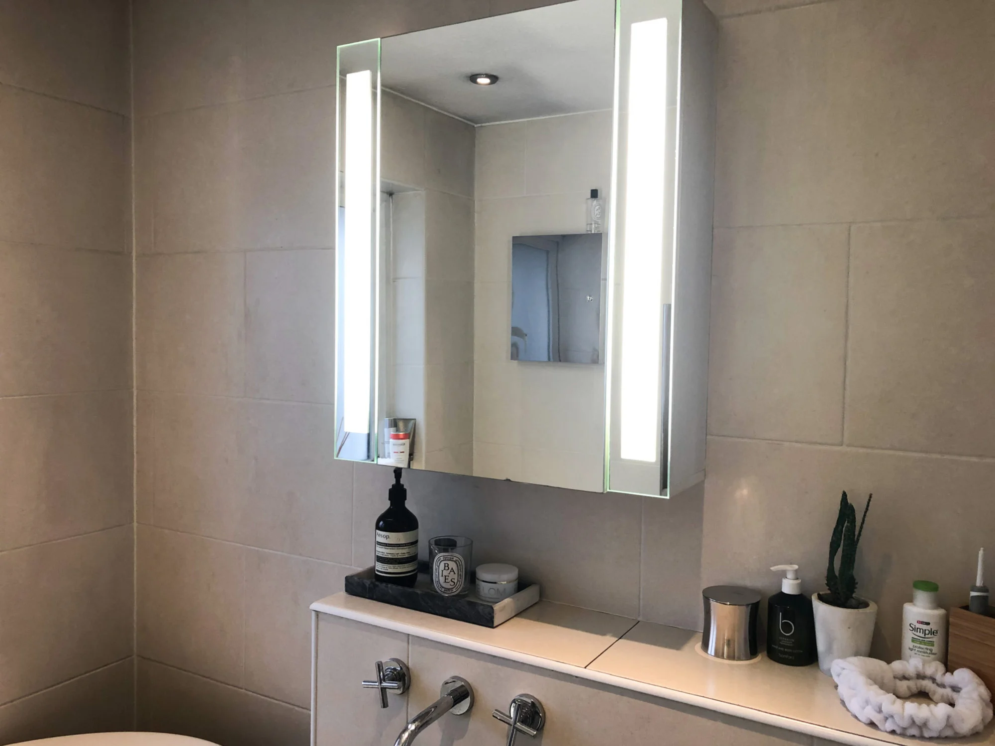 2 side-lit-mirror-bathroom-cabinet.jpg