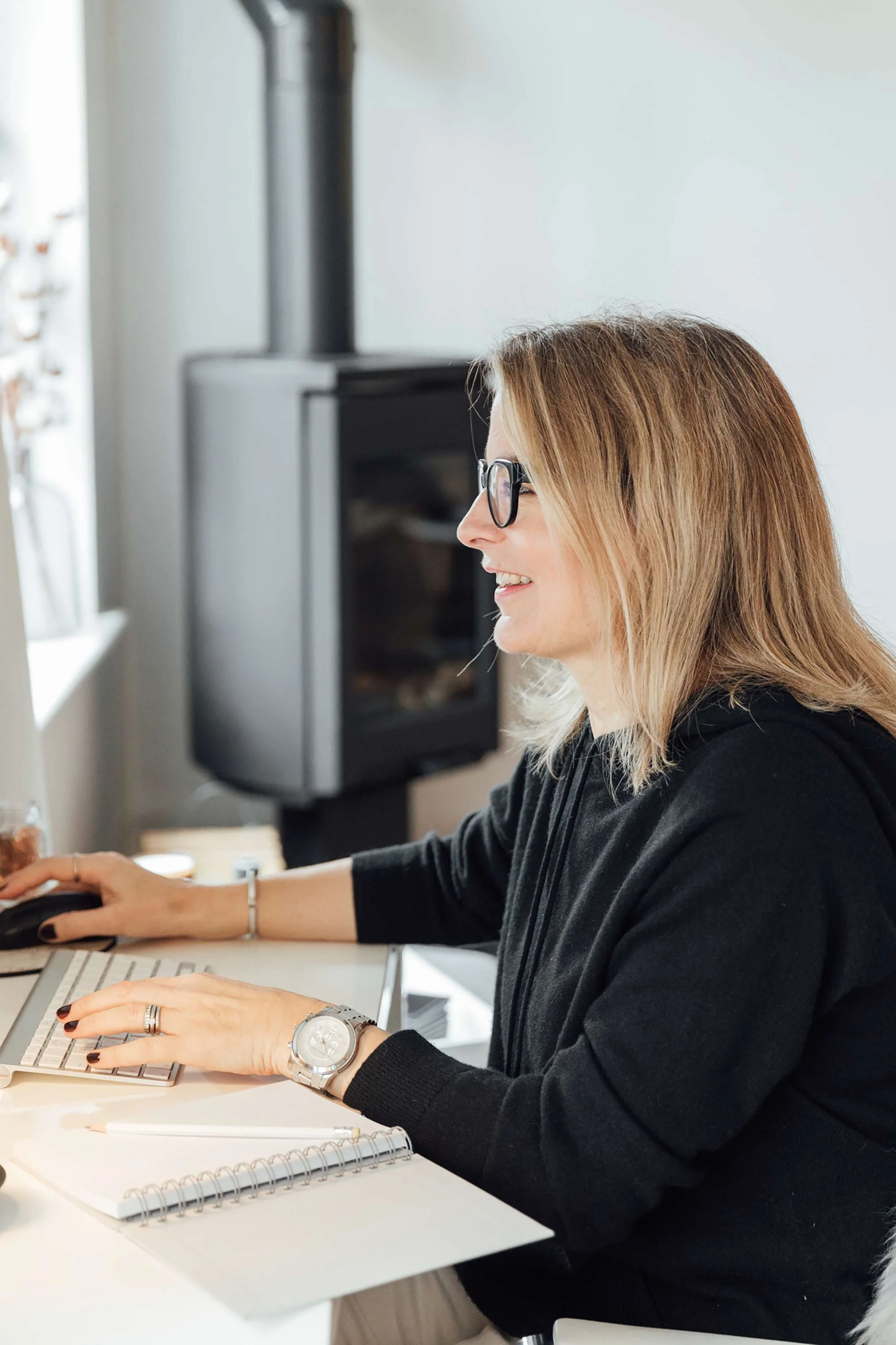 5 online-stylist-working-from-home.jpg