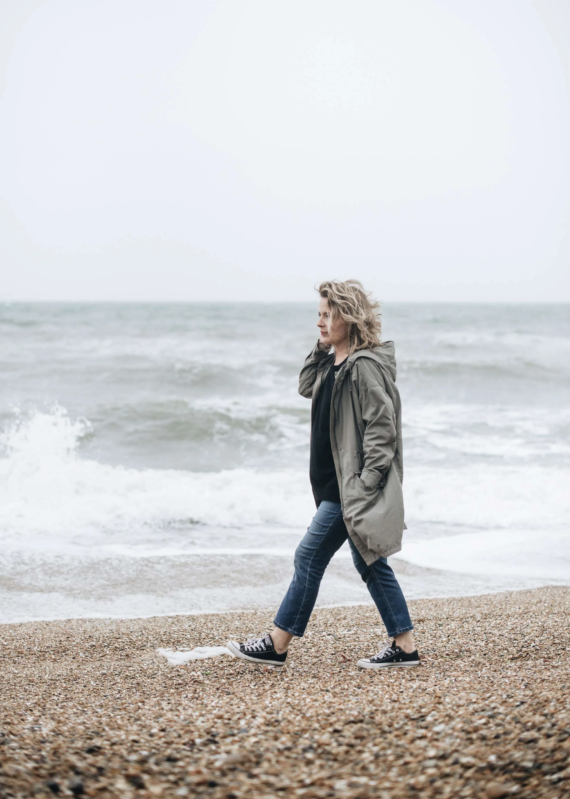 6 shooting-in-winter-light-at-the-beach.jpg