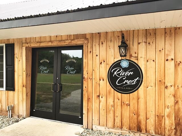 The new welcome doors &amp; building sign are up! Huge thanks to Synergy Signworks for making sure our signage is in top shape! 👌🏻