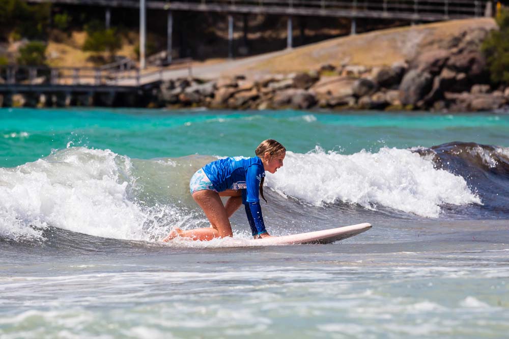 Surfing 2019-5186.jpg