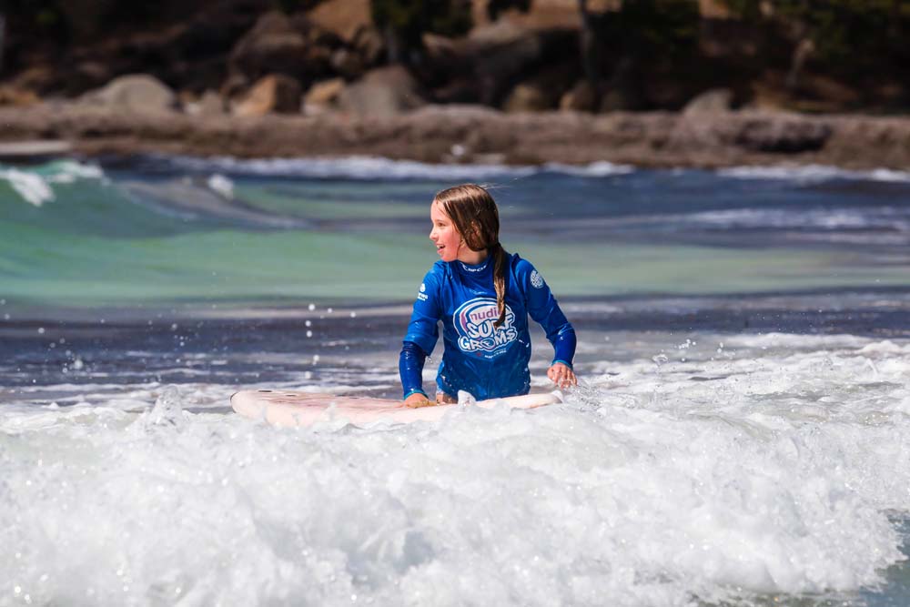 Surfing 2019-5189.jpg