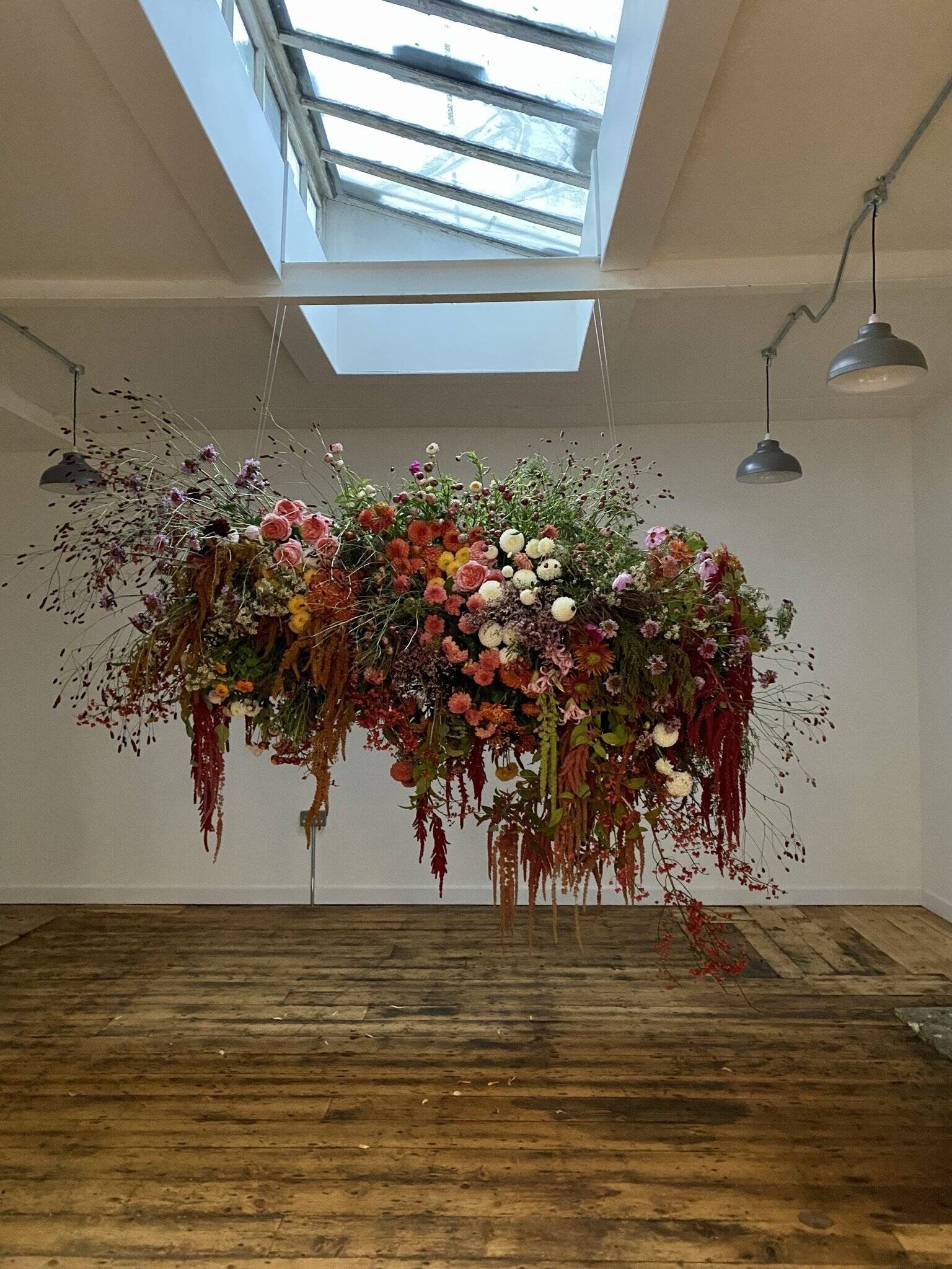 Autumnal suspended foam free hanging installation