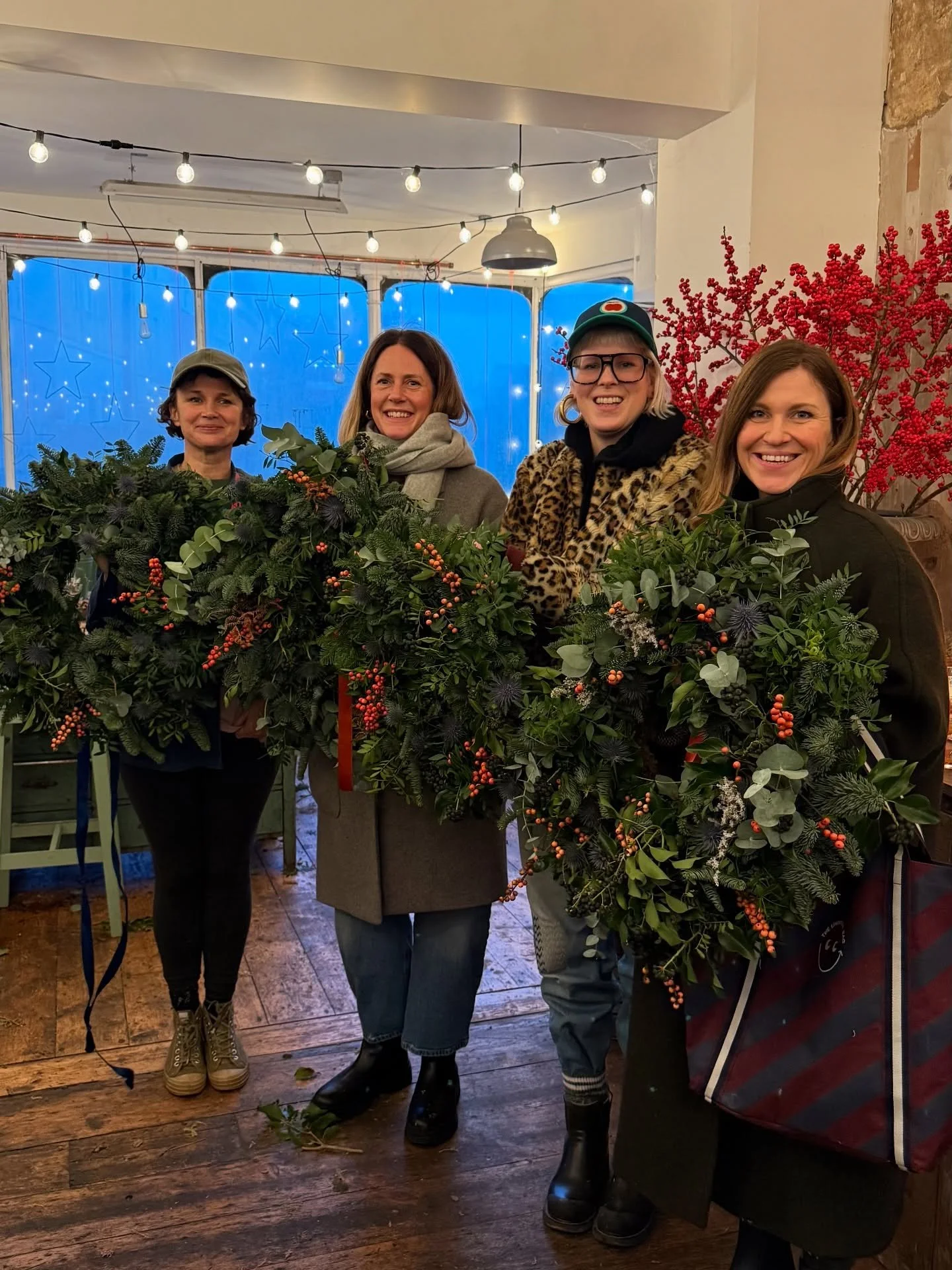 Happy Monday lovelies.

This is our last week of Christmas Wreath Workshops at The Bath Flower School, and we cannot wait to see the beautiful wreaths created over the next few days. The standard has been exceptional this season, so we&rsquo;re expec