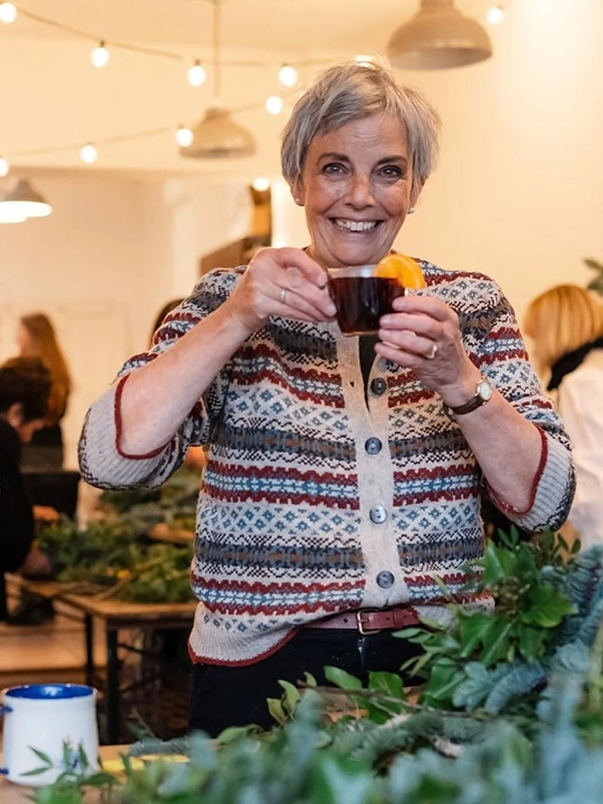 D I D  Y O U  K N O W&hellip;

We keep you well fed and cosy during our Christmas workshops. Warmed mulled wine, freshly warmed mince pies, and our apple and ginger juice for anyone who prefers something alcohol free. And yes, we&rsquo;ll be honest, 