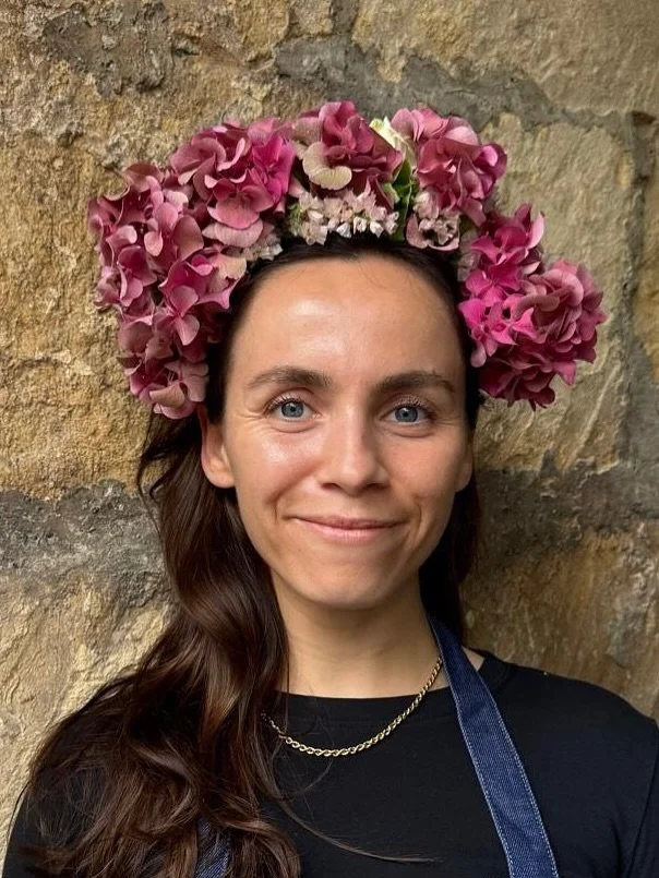 2 Week Professional Floristry Course
Day Eight

Today the students learnt a variety of wiring methods before moving on to creating buttonholes and flower crowns using individually wired and taped flowers.

Whilst wiring is not something we use heavil