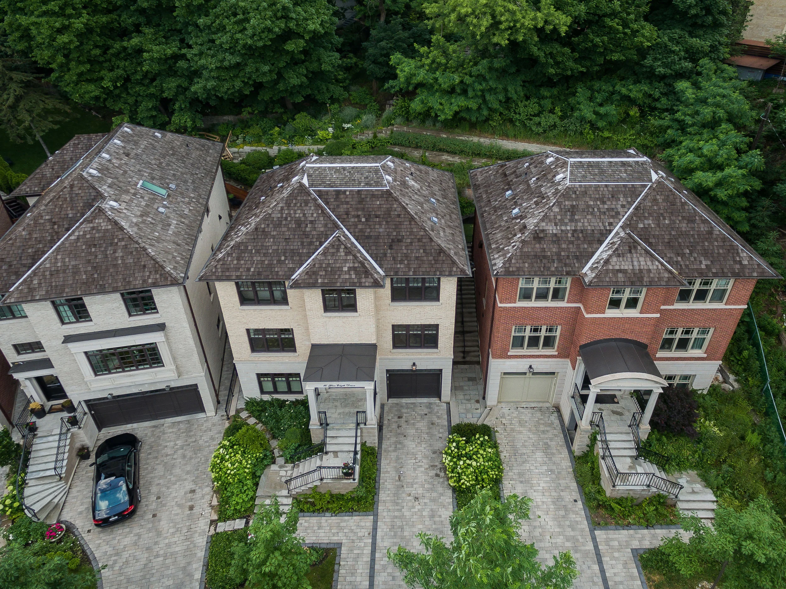 Podium Developments Build Luxurious Detached Home Enclave in Toronto's Exclusive "South Hill"