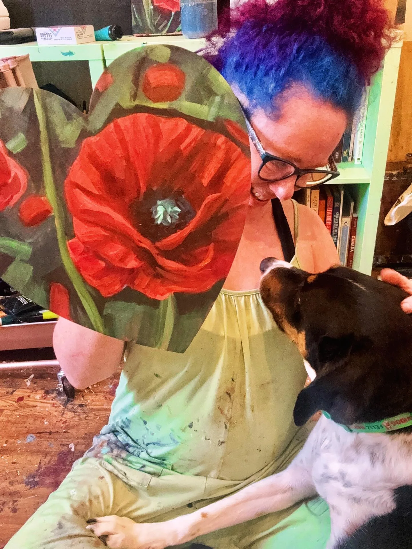 That time I tried to photograph my work and tell you this piece is available&hellip;

But then my studio dog decided to steal the spotlight with the most loving photo bomb.

So I decided to share THIS loving moment instead ❤️

#poppyart #valentinesda