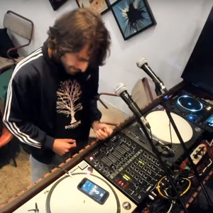 Intergalactic Shame con Mass Prod
