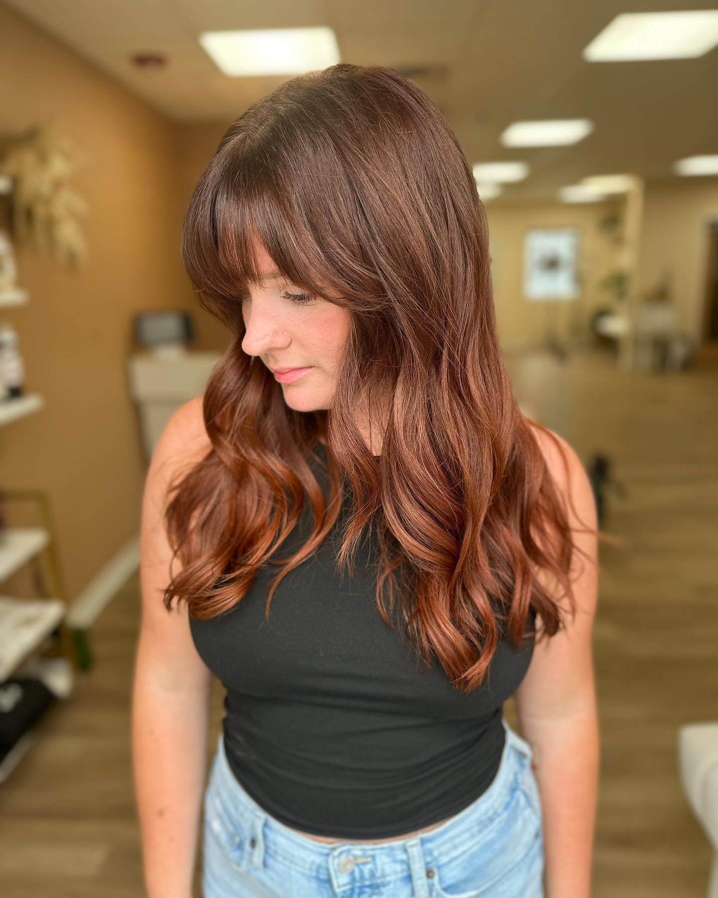 Fall times with the Copper Gold &amp; some new curtain bangs !
Color &amp; cut by Cassie @iconichairbycassie