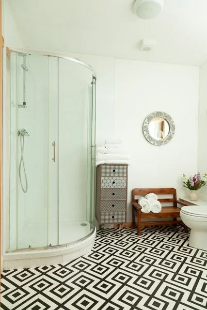 Taigh Chalum Main Bathroom