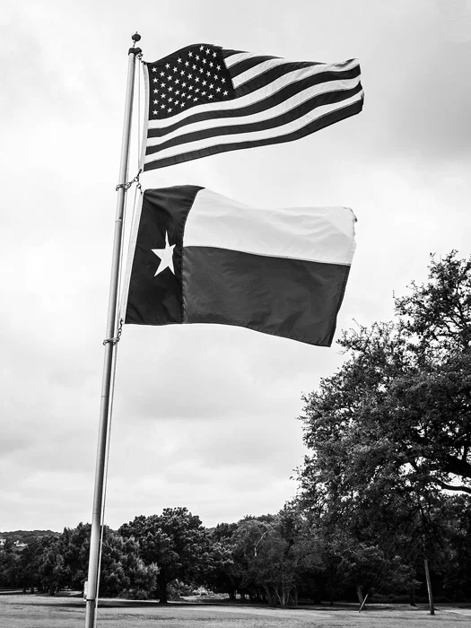 LIONS18_TWO-FLAGS_5792_12x9_s.jpg