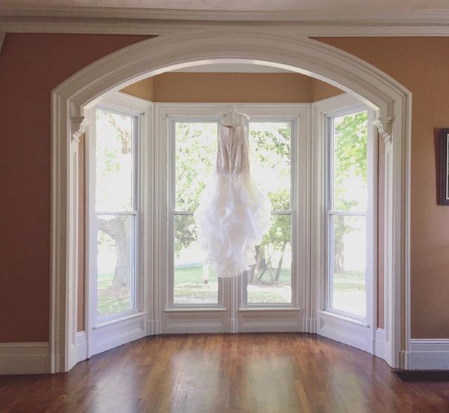 I mean.... come on! Everyone dreams of windows like this! #meganandtytheknot