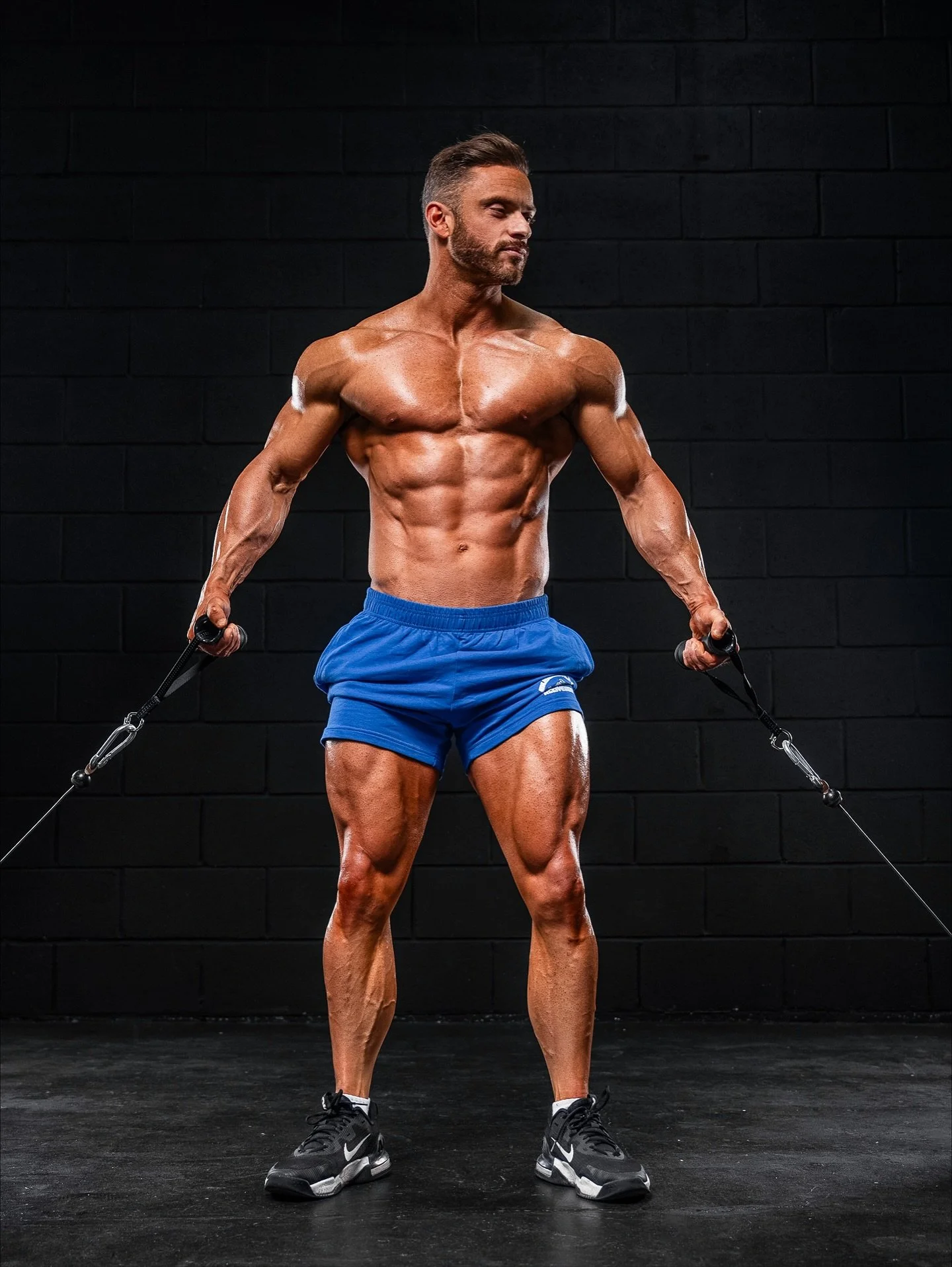 Lighting, angles, and precision.

Every detail counts when you&rsquo;ve worked this hard to build your physique. My job is to make sure all those details are captured.

If you&rsquo;re ready to document your best shape with professional fitness image