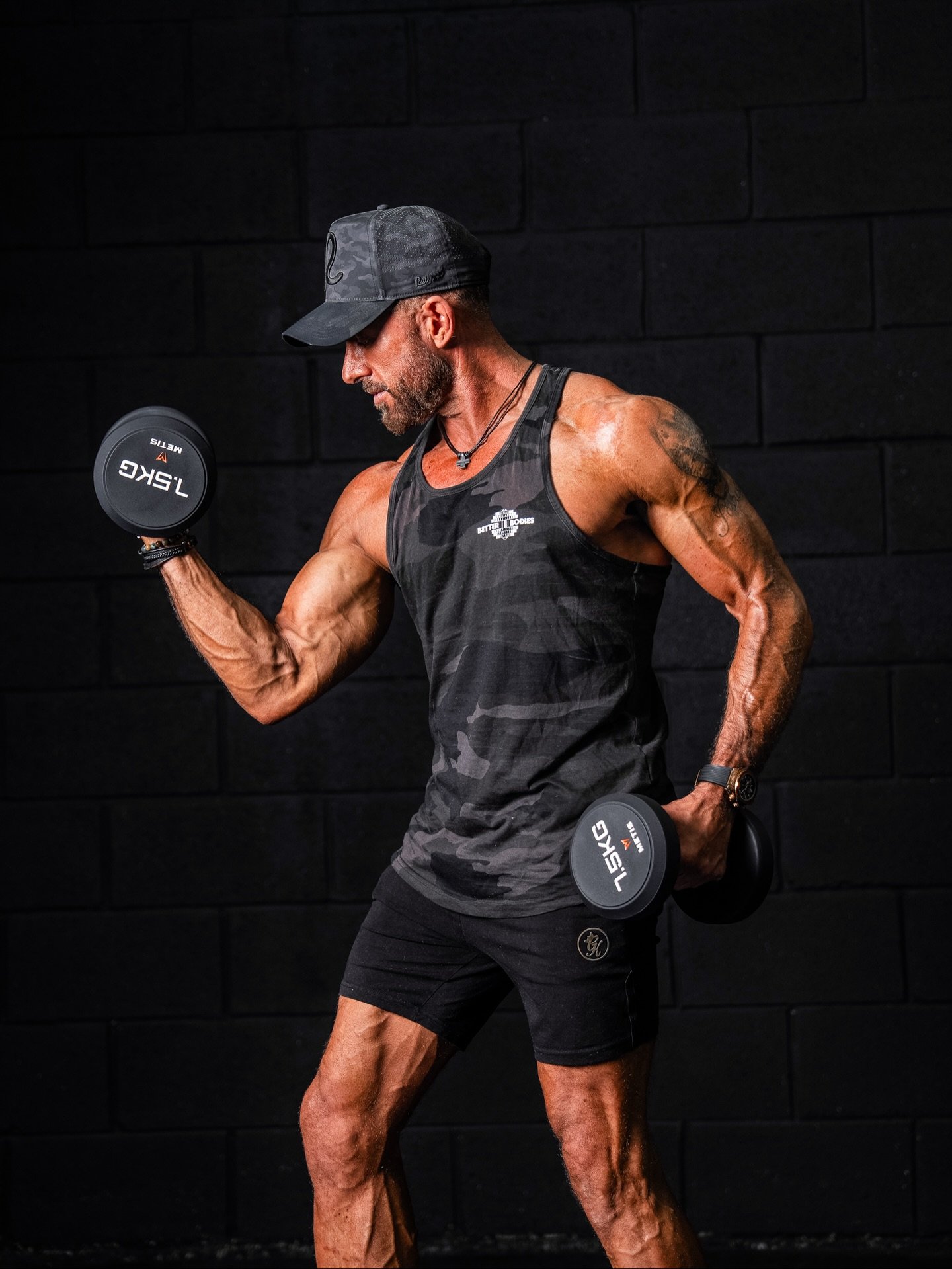 Strong powerful shots to showcase the continued hard work!! 

This is what my client @richhackers9 continues to do by booking annual sometimes twice annually shoots with me.

To book yours simply drop me a DM. 📸