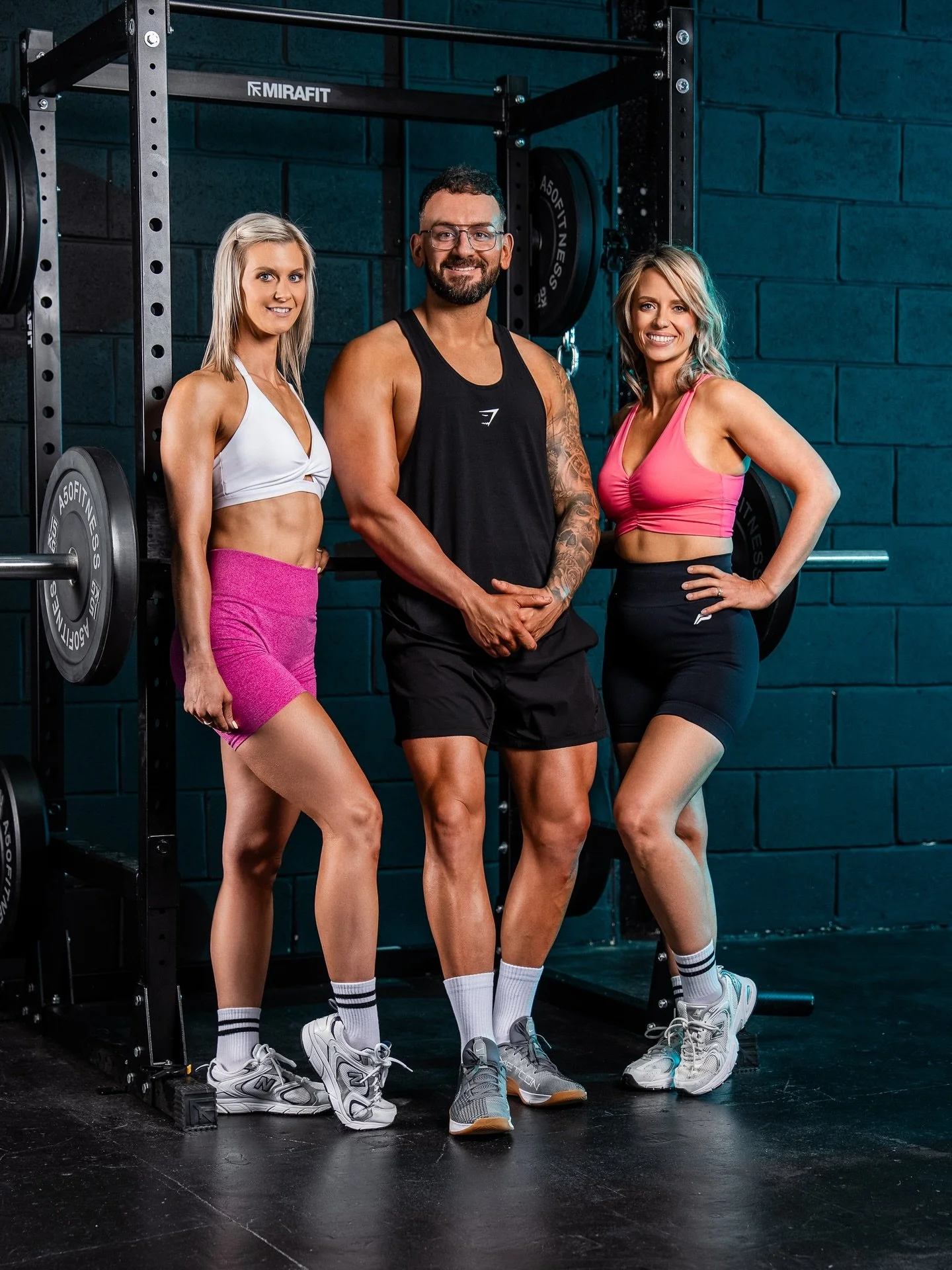 GROUP SHOOTS 📸

Small groups or large groups, everybody is welcome.
I can accommodate group sizes from as little as 3 right up to 15 plus, perfect for friends, teams, fitness partners or brand sessions.

If you are ready to book your group shoot, dr