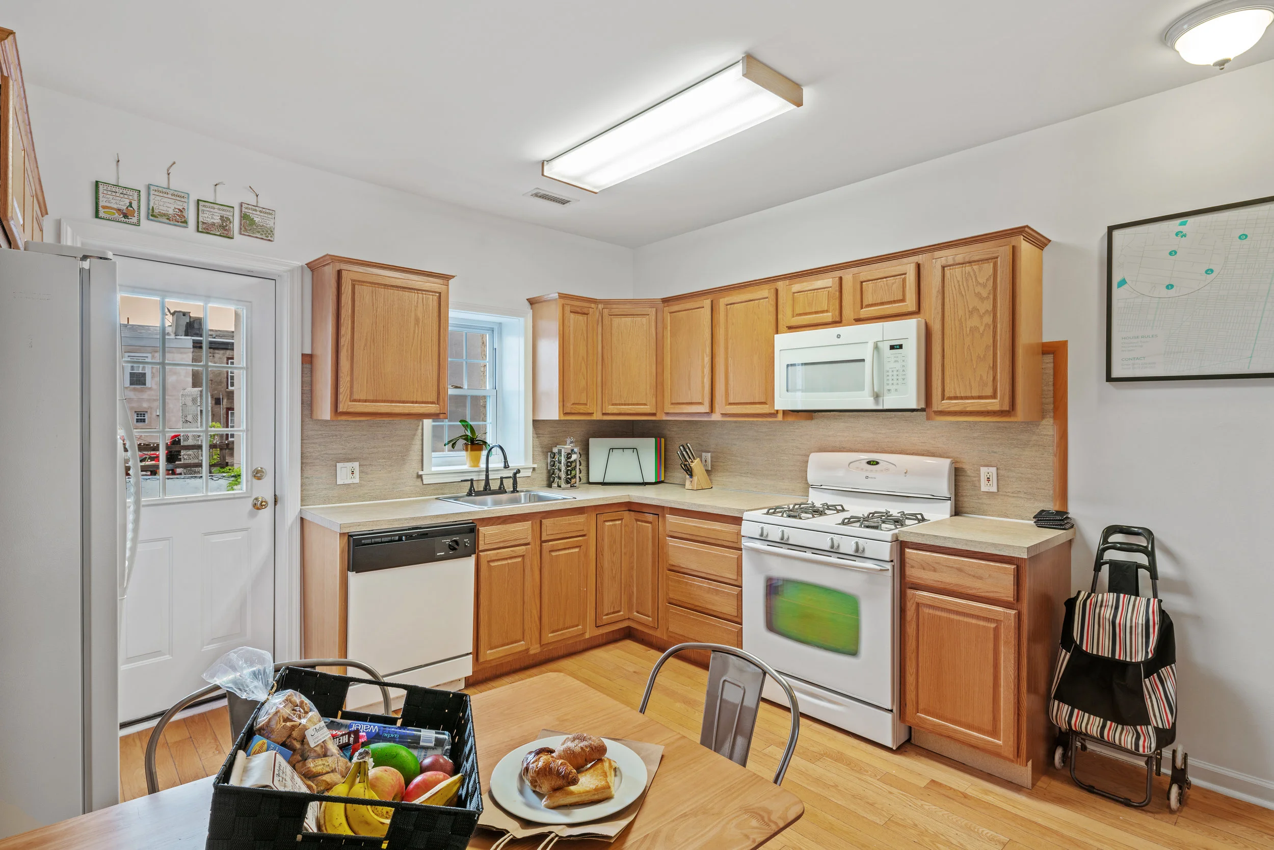 905 S 9th St-3000x2000-2.jpg
