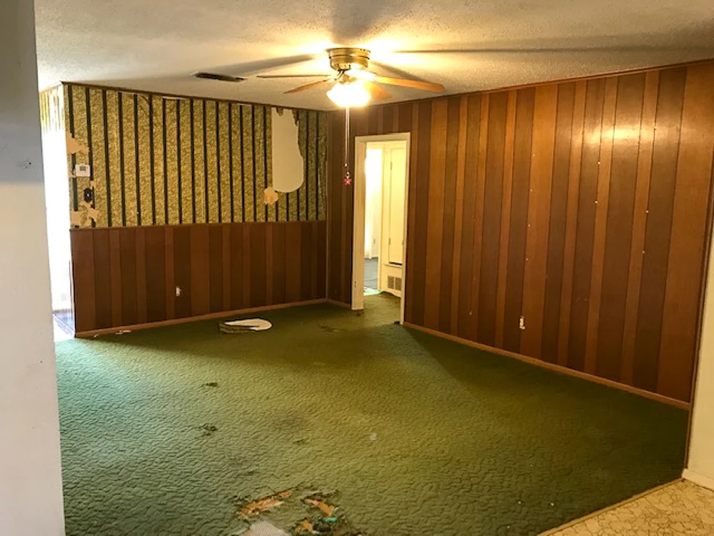 Interior Before  (9).JPG