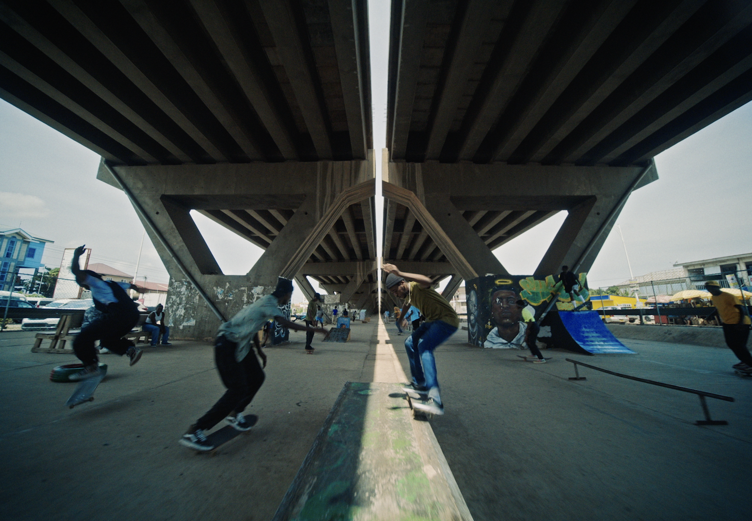FACEBOOK - PASS THE BOARD Dir Cut
