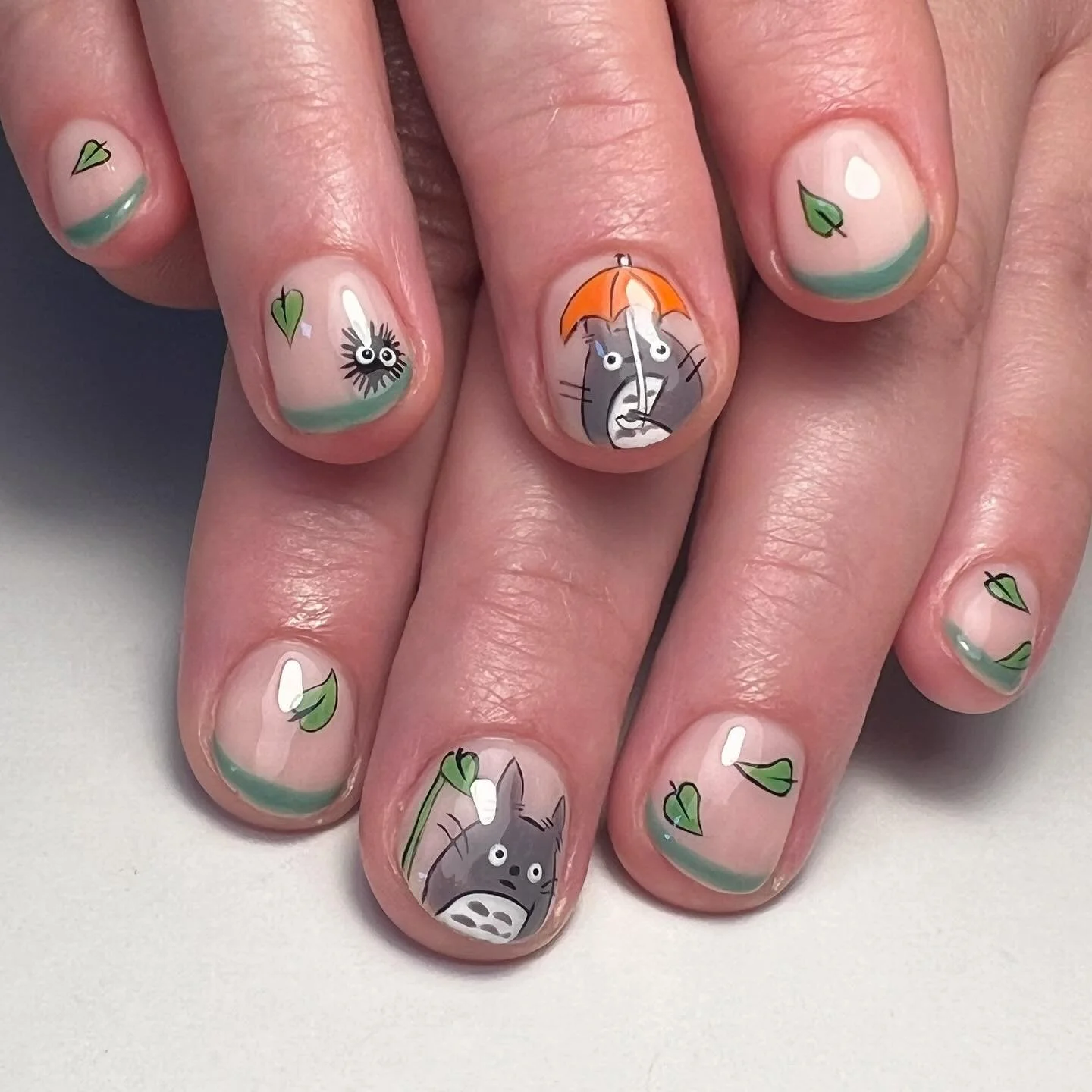 Totoro🍃🥹🩶
.
.
.
.
#nailexec50min #totoronails #halloweennails