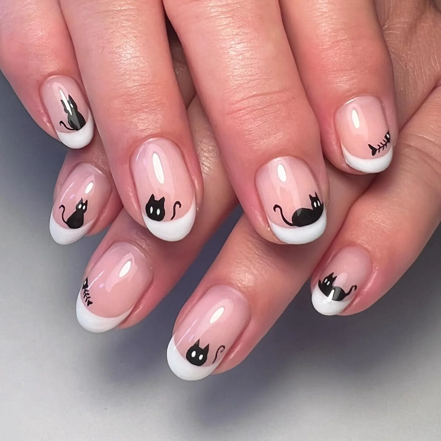 🖤🤍🐈&zwj;⬛🤍🖤
.
.
.
.
.
#nailexec50min #halloweennails