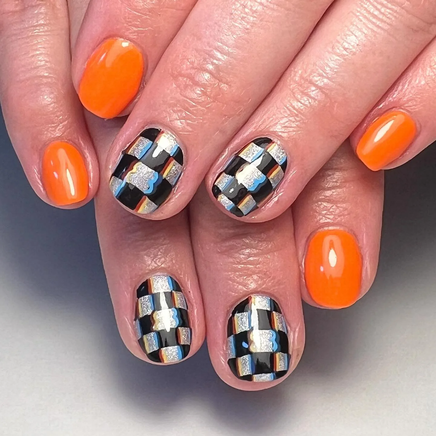 🖤🧡🖤 Happy Halloween! 🖤🧡🖤
.
.
.
.
.
#checkerboardnails #glitchnails #nailexec50min