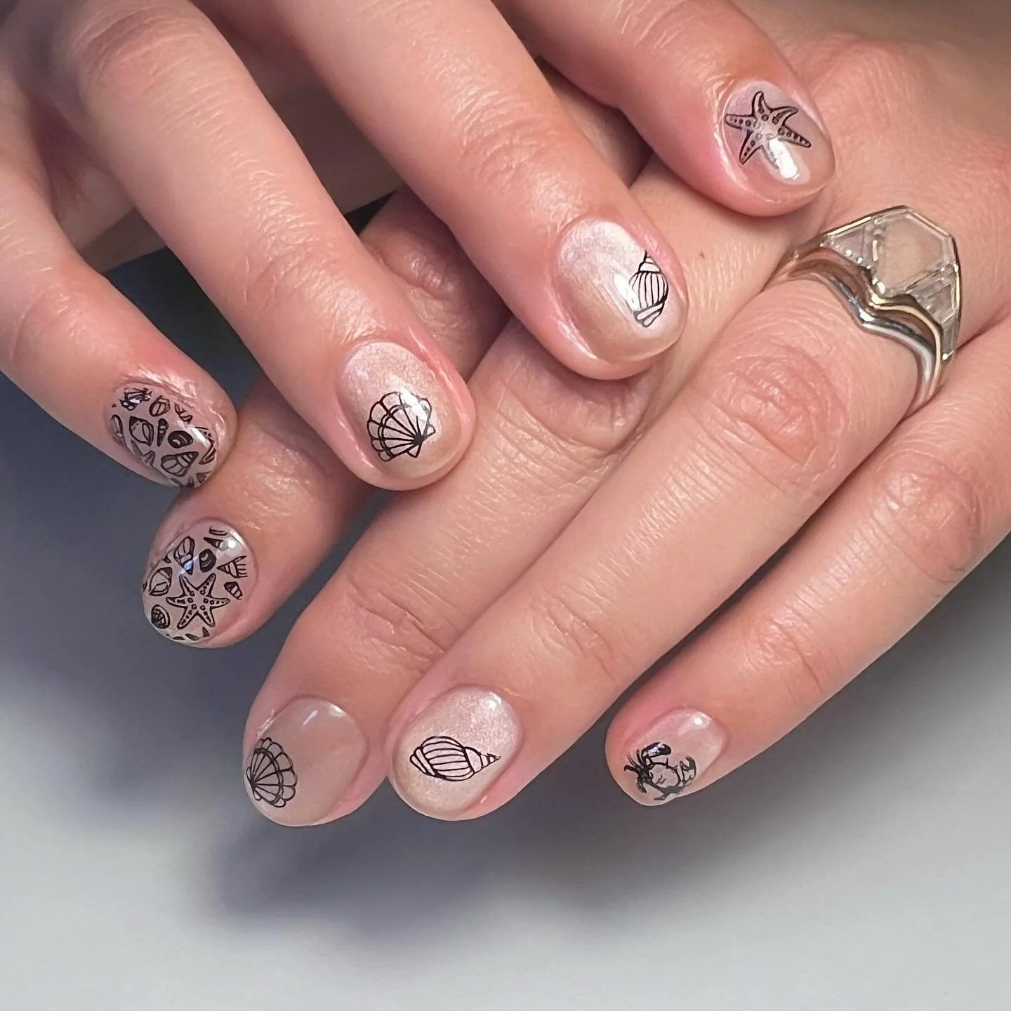 Seashells and cat eye 🐚
.
.
.
.
.
.
#nailexec50min