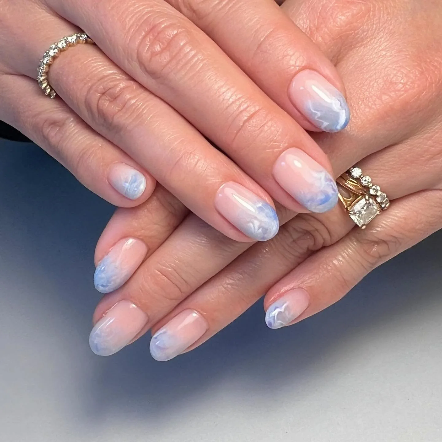 Icy blue blooming gel 🩵
.
.
.
.
.
#nailexec20min
