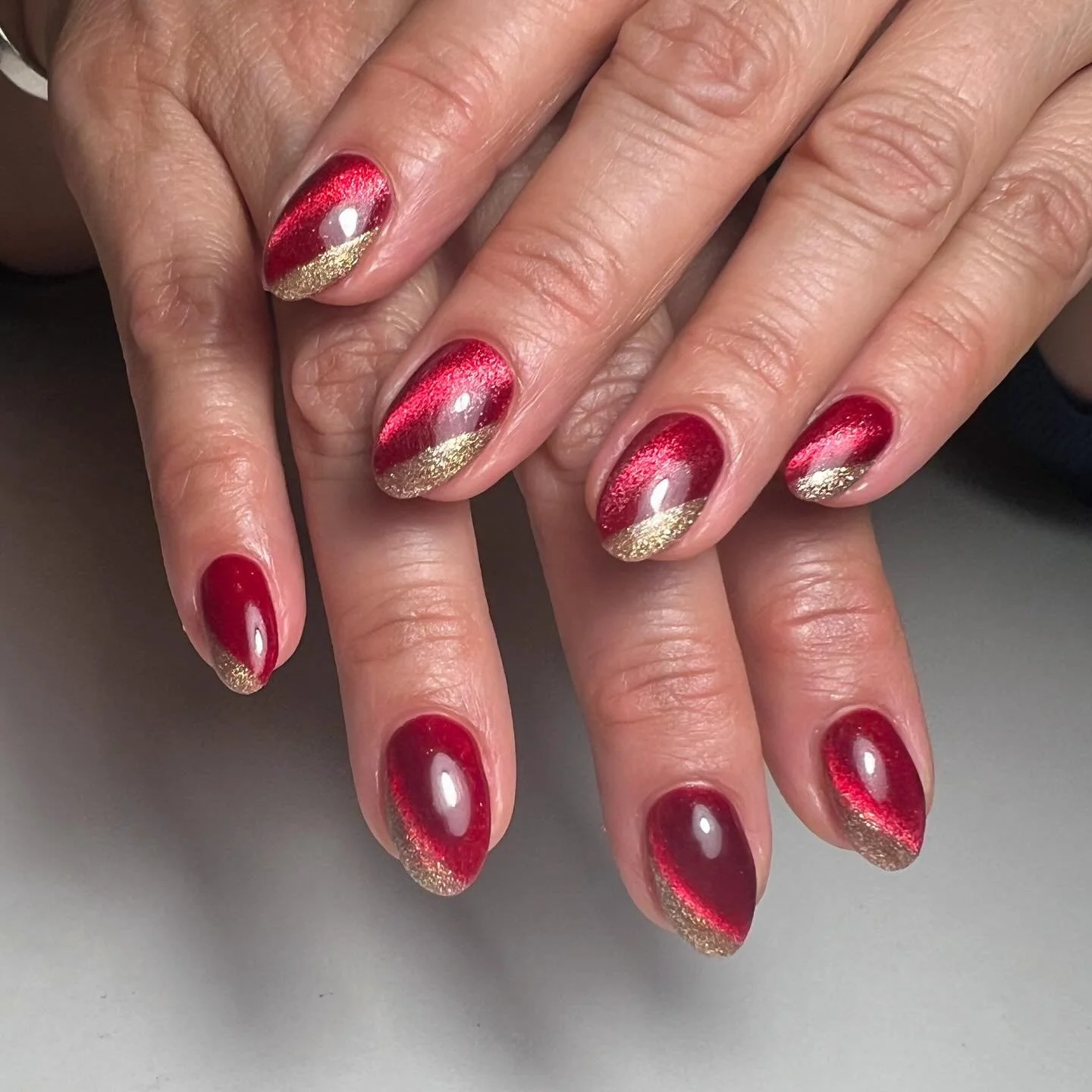 Red cat eye and gold ❤️✨❤️
.
.
.
.
.
.
#nailexec50min