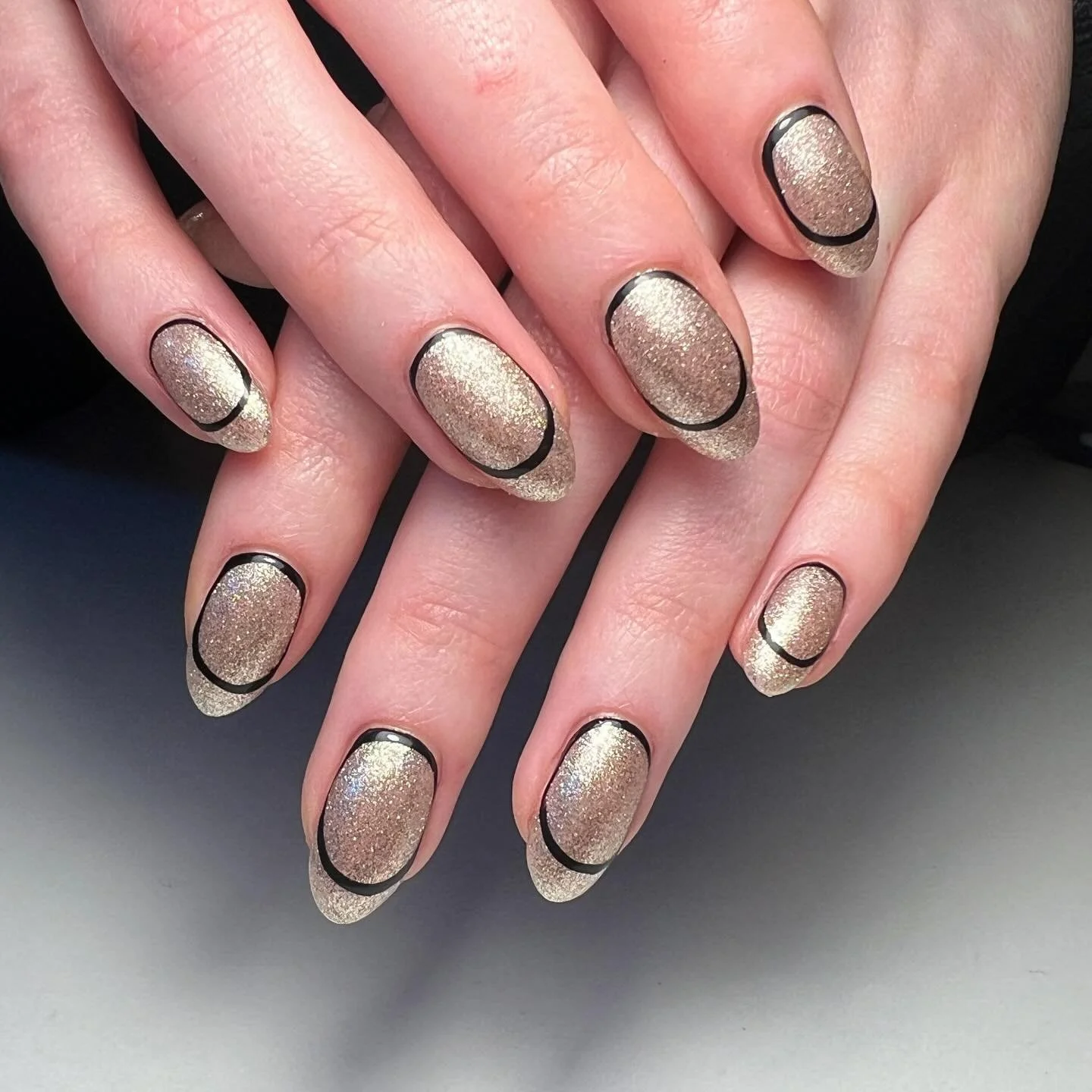 Black and gold ✨🖤✨
.
.
.
.
.
#nailexec20min