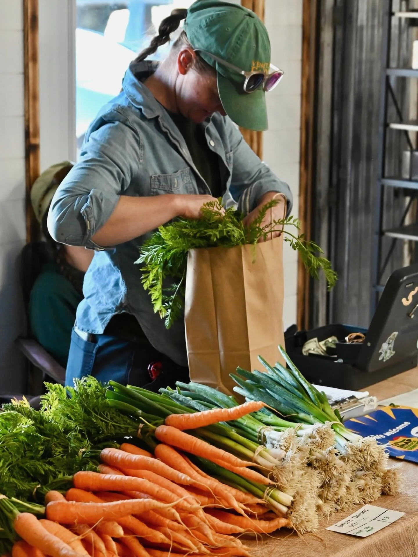 We try not to pick favorites around here, but Ima be honest&mdash;if you haven&rsquo;t tried the carrots Cloud City Farm has been growing this winter, you are missing out on the freshest tastiest crispest slice of veggie heaven there ever was!🥕🧑&zw