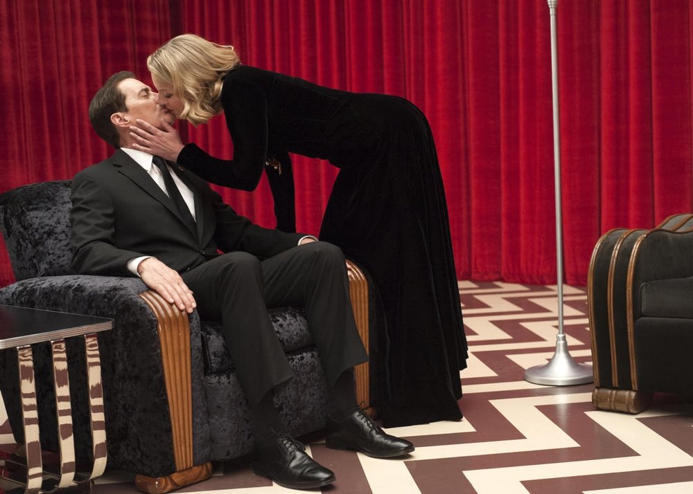 twin-peaks-sheryl-lee-kyle-maclachlan.jpeg