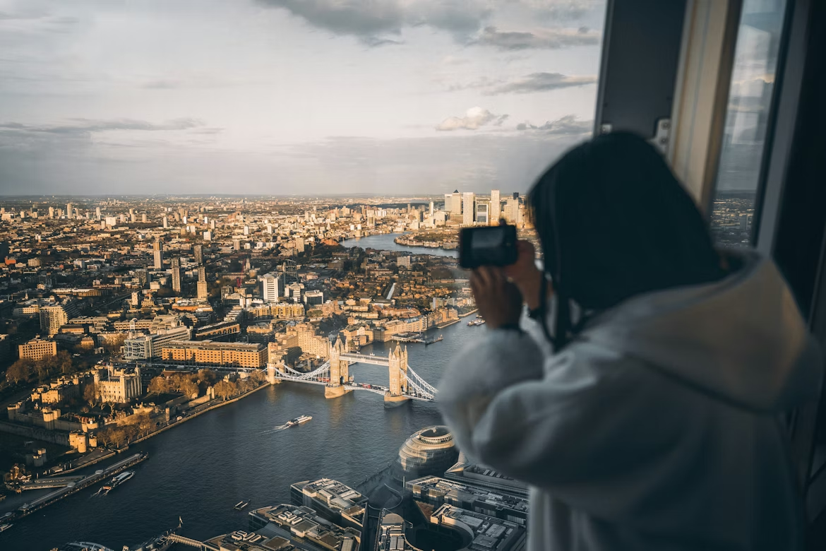A creative guide to making a travel video in London