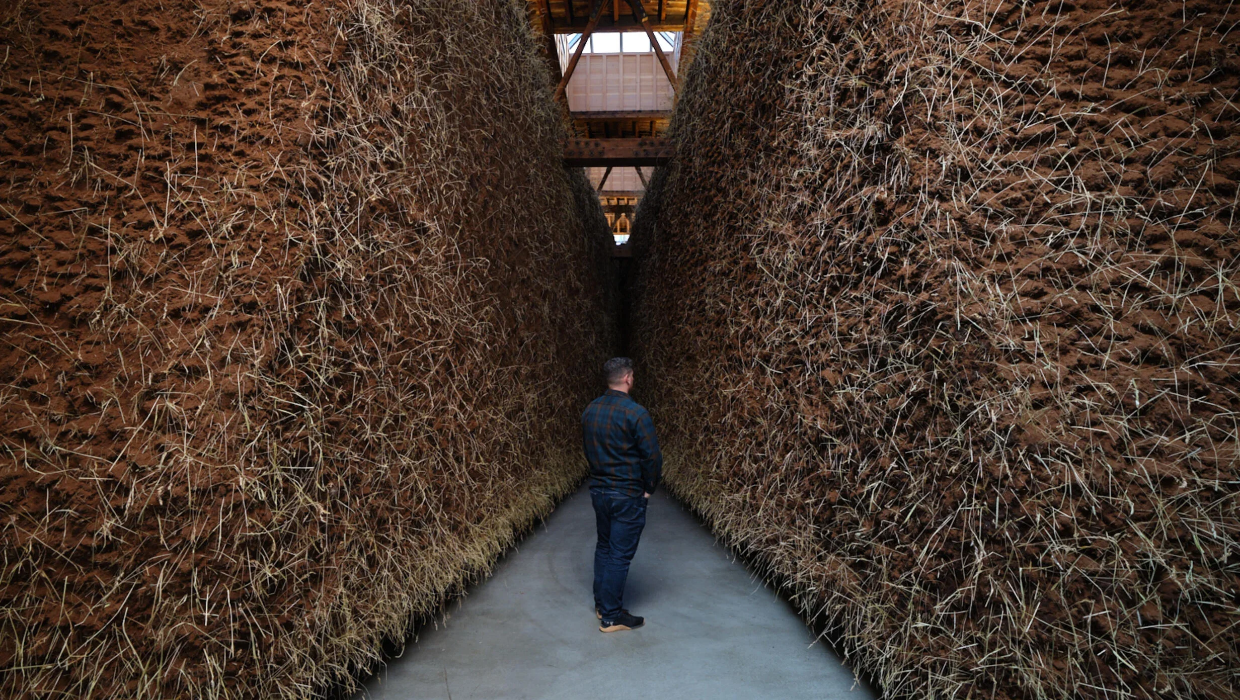 Colombian artist Delcy Morelos will present her monumental public artwork ‘Origo’ in the Barbican Sculpture Court