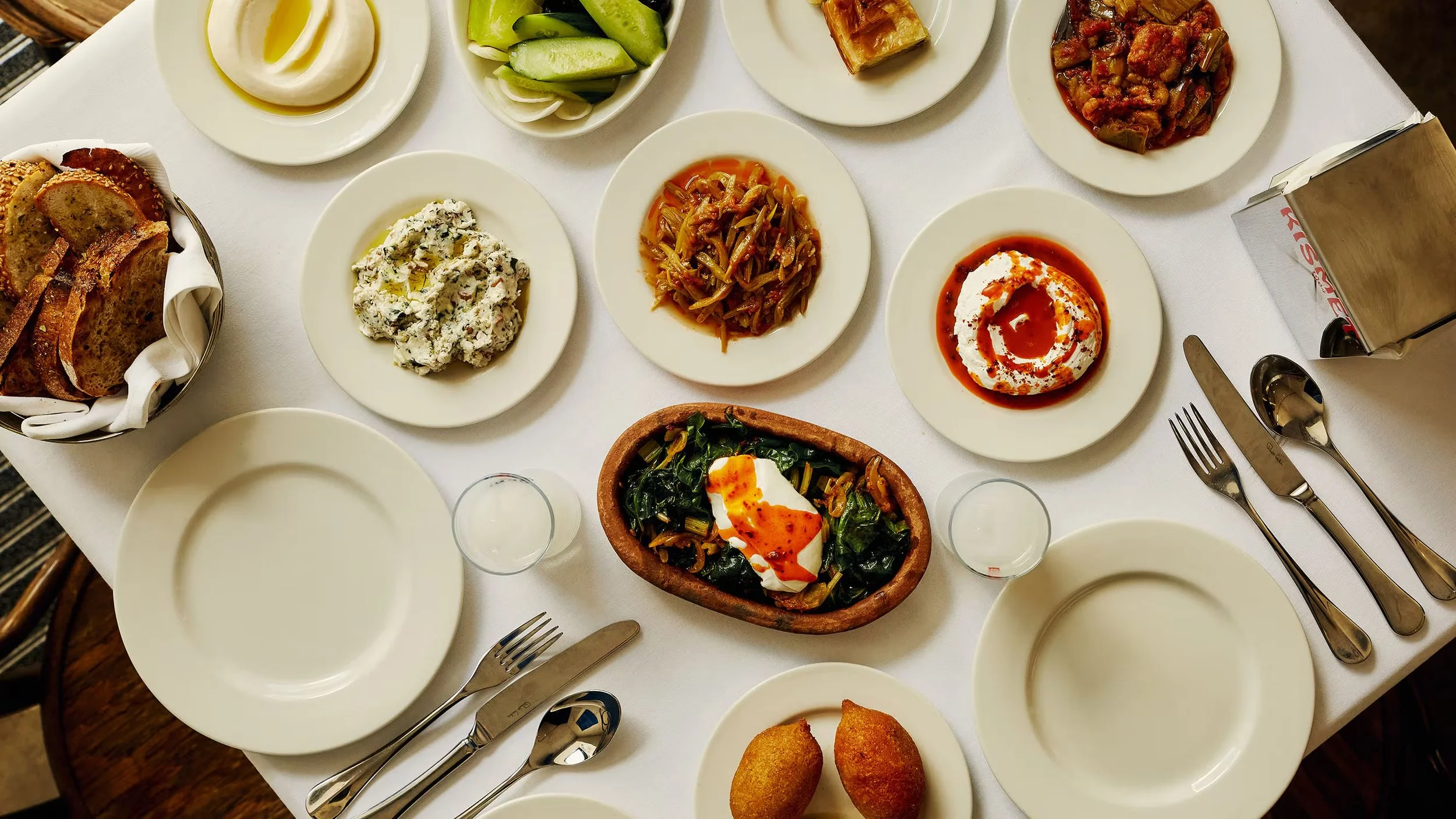  Dining in   London 