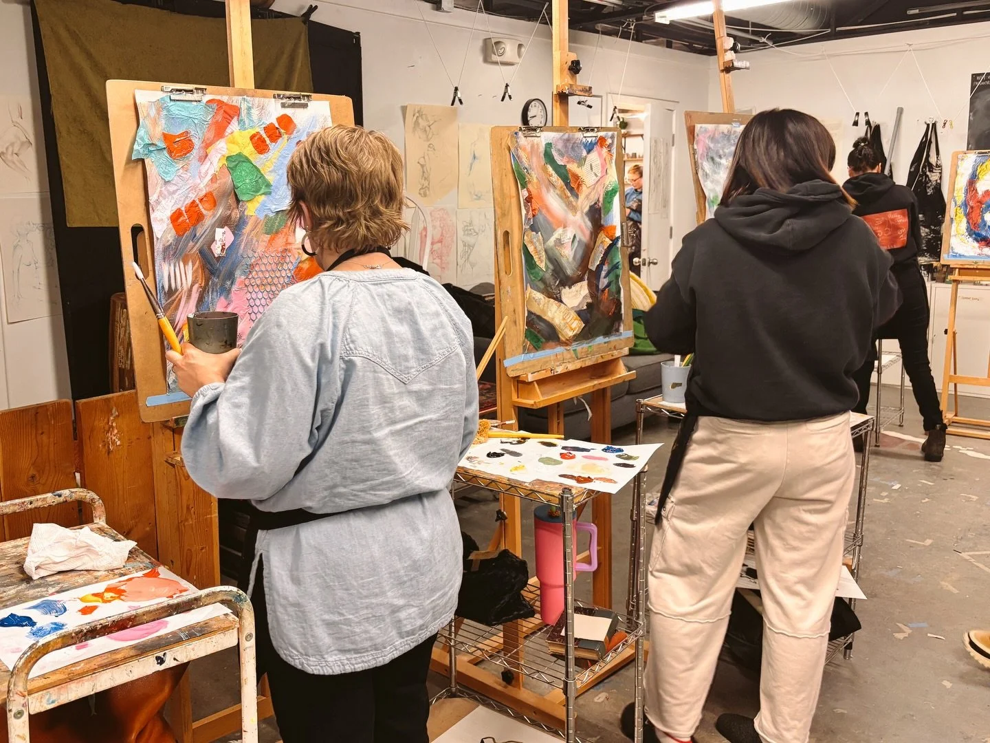 Experimentation over perfection.

Layering, revealing, responding. 

Abstract painting, but sometimes with your fingers.

Curious?

Check out our three-week Layered Visions class starting Thursday, May 14.