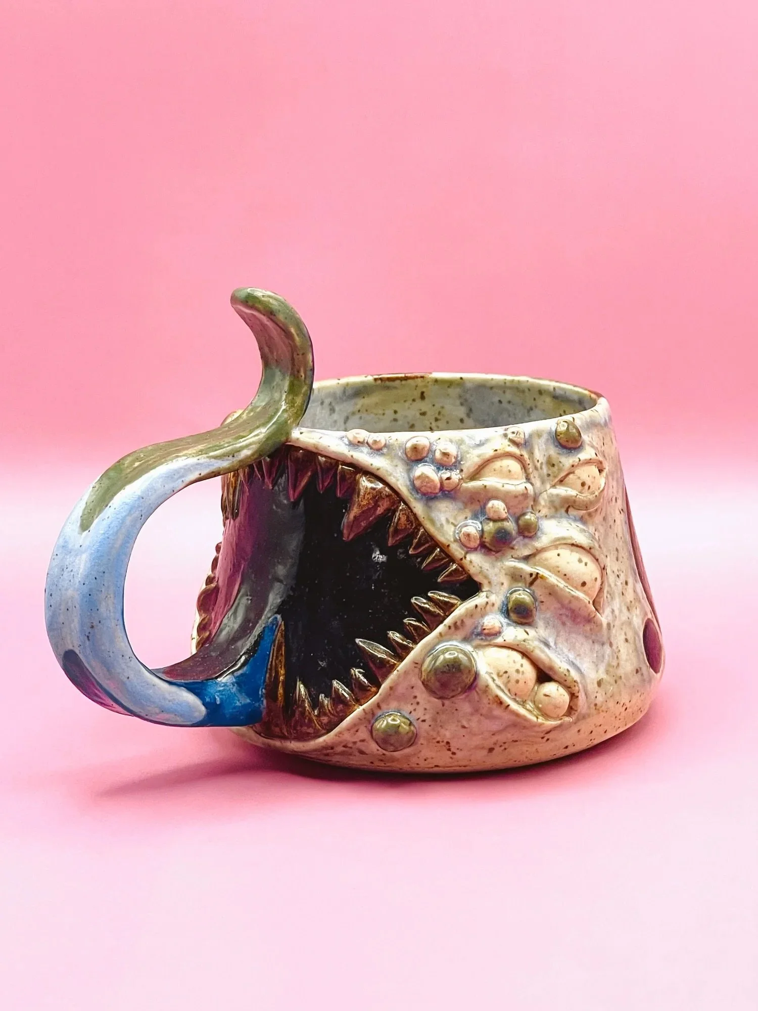 It&rsquo;s time to throw out your boring mugs and make something with a little personality! 

Join us for a hands-on workshop covering the fundamentals of sculpting, adding attachments, and painting with underglaze.

We&rsquo;ll have pre-thrown piece