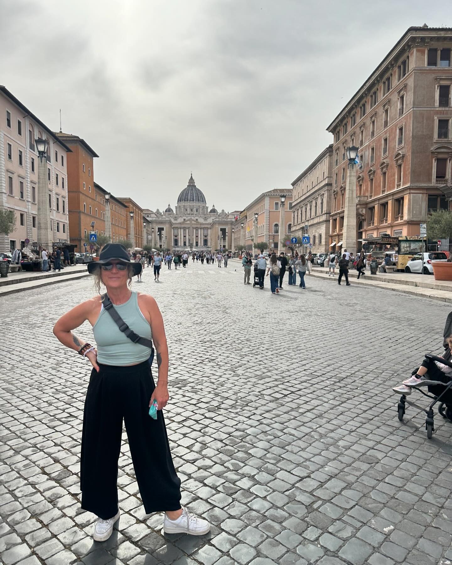 So much Gratitude floating around in my heart.. 

🙏🙏🙏 @laclinicadelmassaggio for a truly amazing day in Rome&hellip; 

15kms later my 🦶 may have been complaining but my heart was soooo full!! Oh and my stomach too!! 

#travel #rome #italy #gratit