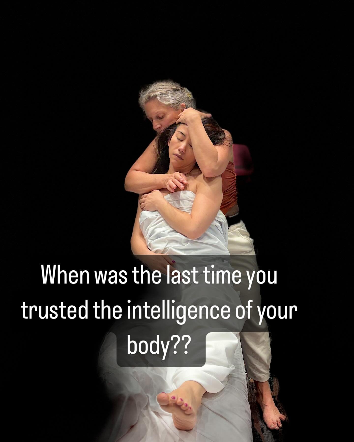 “When was the last time you trusted the intelligence of your body?”
Not just listened when it screamed for rest or nourishment—
But honored the whispers.
The subtle signals.
The gut feelings.
Your body knows before your mind catche